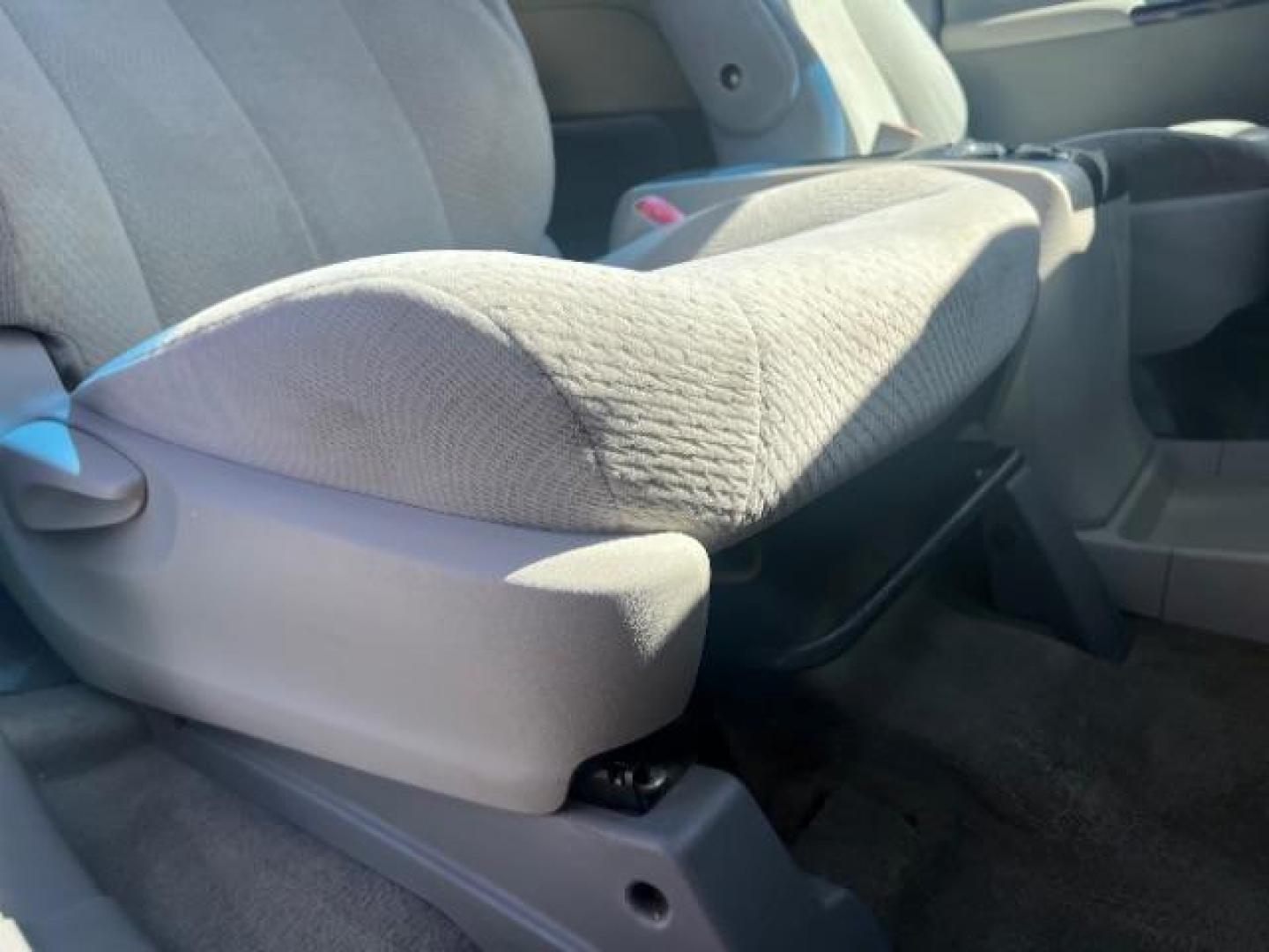 2013 Silver Sky Metallic /Light Gray Toyota Sienna LE V6 7 Passenger Auto Access Seat | LE V6 8 Passenger (5TDKK3DC3DS) with an 3.5L V-6 DOHC engine, Automatic transmission, located at 1865 East Red Hills Pkwy, St. George, 84770, (435) 628-0023, 37.120850, -113.543640 - We specialize in helping ALL people get the best financing available. No matter your credit score, good, bad or none we can get you an amazing rate. Had a bankruptcy, divorce, or repossessions? We give you the green light to get your credit back on the road. Low down and affordable payments that fit - Photo#29