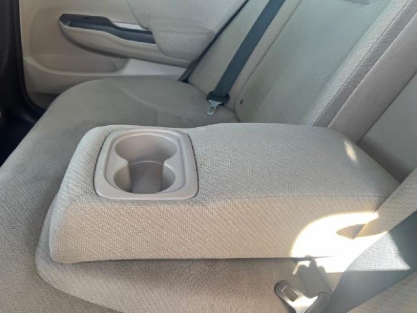 2013 Kona Coffee Metallic /Beige Honda Civic EX (19XFB2F82DE) with an 1.8L I-4 i-VTEC variable valve control engine, Automatic transmission, located at 940 North Main Street, Cedar City, UT, 84720, (435) 628-0023, 37.692936, -113.061897 - We specialize in helping ALL people get the best financing available. No matter your credit score, good, bad or none we can get you an amazing rate. Had a bankruptcy, divorce, or repossessions? We give you the green light to get your credit back on the road. Low down and affordable payments that fit - Photo#23