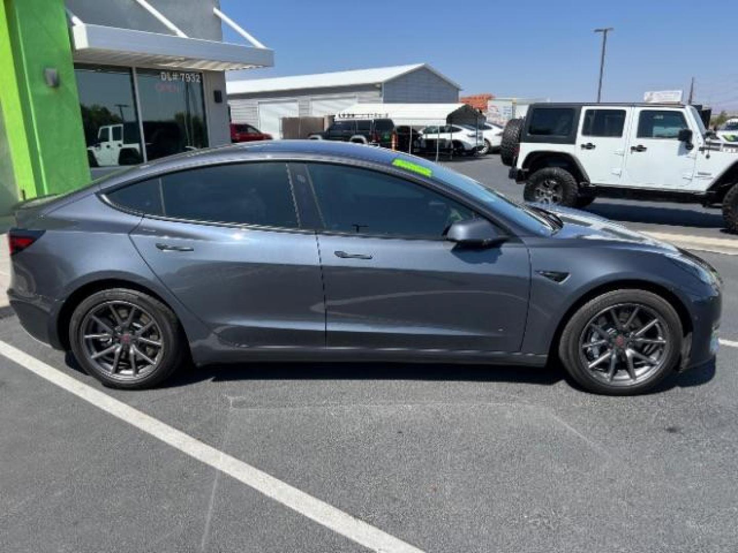 2018 Grey /Black Tesla Model 3 Long Range (5YJ3E1EBXJF) , located at 1865 East Red Hills Pkwy, St. George, 84770, (435) 628-0023, 37.120850, -113.543640 - Photo#5
