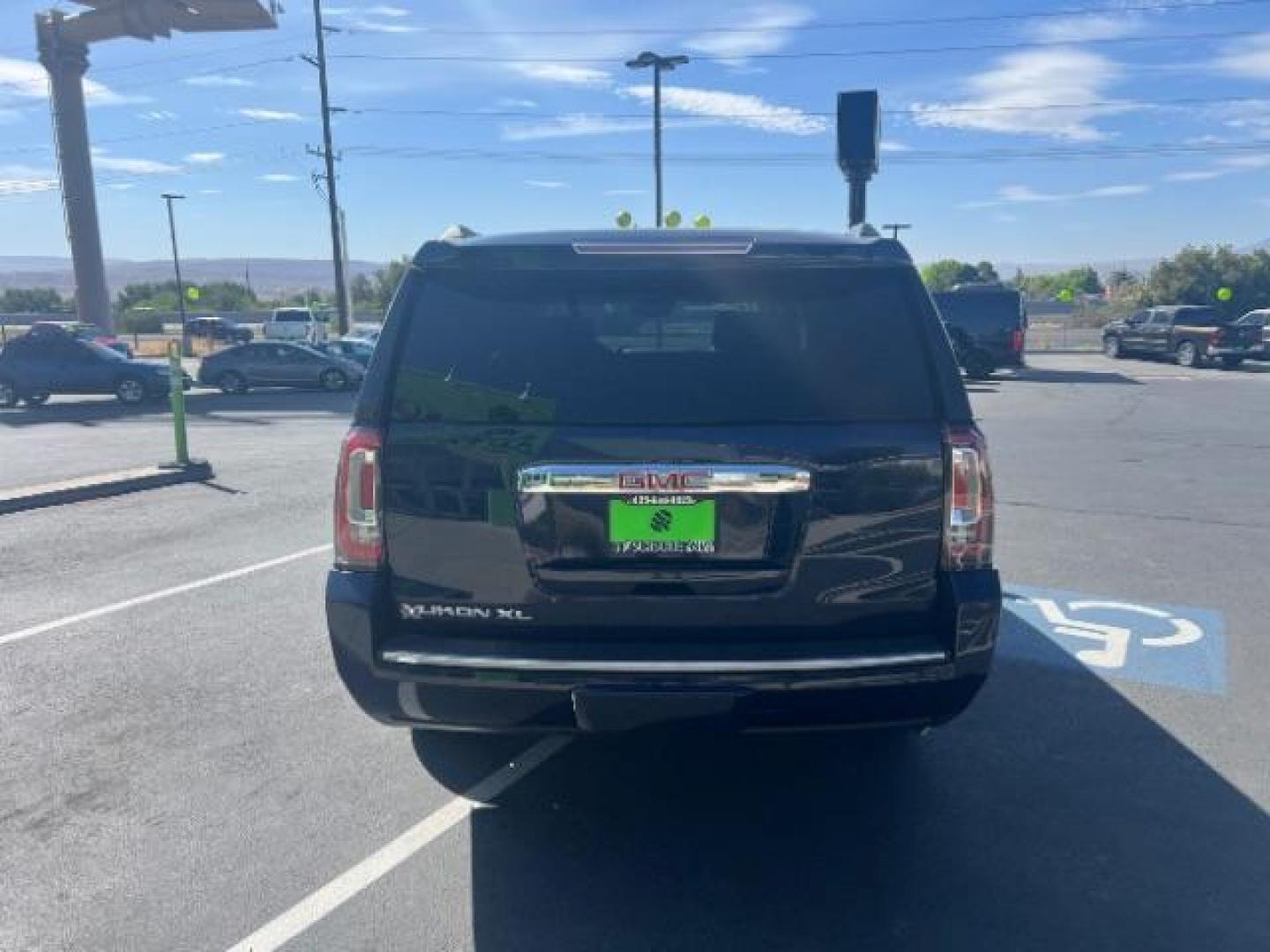 2018 Dark Sapphire Blue Metallic /Jet Black GMC Yukon XL Denali (1GKS2HKJ6JR) with an EcoTec3 6.2L V-8 gasoline direct injection engine, Automatic transmission, located at 1865 East Red Hills Pkwy, St. George, 84770, (435) 628-0023, 37.120850, -113.543640 - Full size Yukon XL 4x4 in excellent condition. Runs a drives perfect. Had all its maintenance done on time. Loaded with every option: 8 Seats, Dual DVD, Trailering Package, Adaptive cruise, Sunroof, backup camera. We specialize in helping ALL people get the best financing available. No matter you - Photo#5