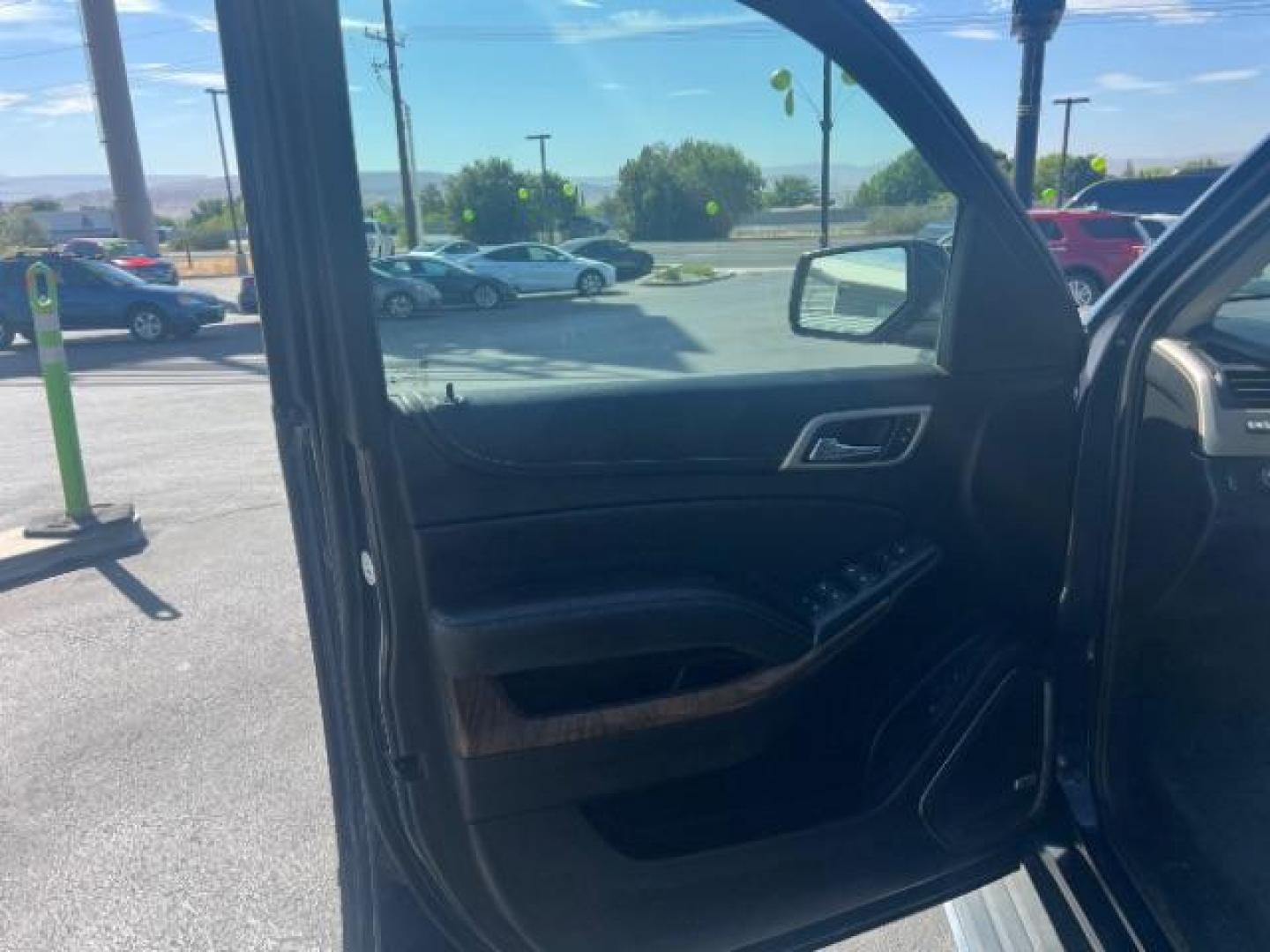 2018 Dark Sapphire Blue Metallic /Jet Black GMC Yukon XL Denali (1GKS2HKJ6JR) with an EcoTec3 6.2L V-8 gasoline direct injection engine, Automatic transmission, located at 1865 East Red Hills Pkwy, St. George, 84770, (435) 628-0023, 37.120850, -113.543640 - Full size Yukon XL 4x4 in excellent condition. Runs a drives perfect. Had all its maintenance done on time. Loaded with every option: 8 Seats, Dual DVD, Trailering Package, Adaptive cruise, Sunroof, backup camera. We specialize in helping ALL people get the best financing available. No matter you - Photo#12
