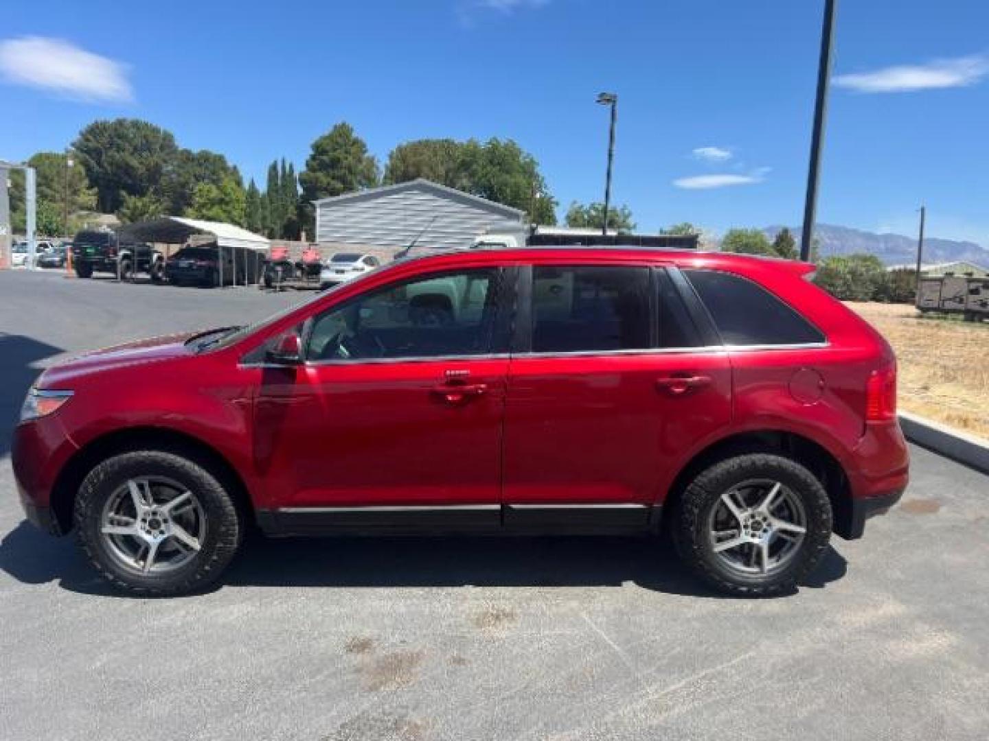 2013 Ruby Red Metallic Tinted Clearcoat /Sienna w/Charcoal Black Ford Edge Limited (2FMDK4KC4DB) with an 3.5L V-6 DOHC engine, AUTOMATIC transmission, located at 1865 East Red Hills Pkwy, St. George, 84770, (435) 628-0023, 37.120850, -113.543640 - Photo#3