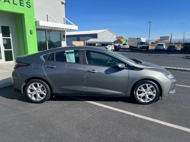 2017 Heather Gray Metallic /Jet Black/Jet Black Accents Chevrolet Volt Premier (1G1RD6S51HU) with an Voltec 1.5L I-4 gasoline direct injection engine, Continuously Variable Transmission transmission, located at 1865 East Red Hills Pkwy, St. George, 84770, (435) 628-0023, 37.120850, -113.543640 - We specialize in helping ALL people get the best financing available. No matter your credit score, good, bad or none we can get you an amazing rate. Had a bankruptcy, divorce, or repossessions? We give you the green light to get your credit back on the road. Low down and affordable payments that fit - Photo#7