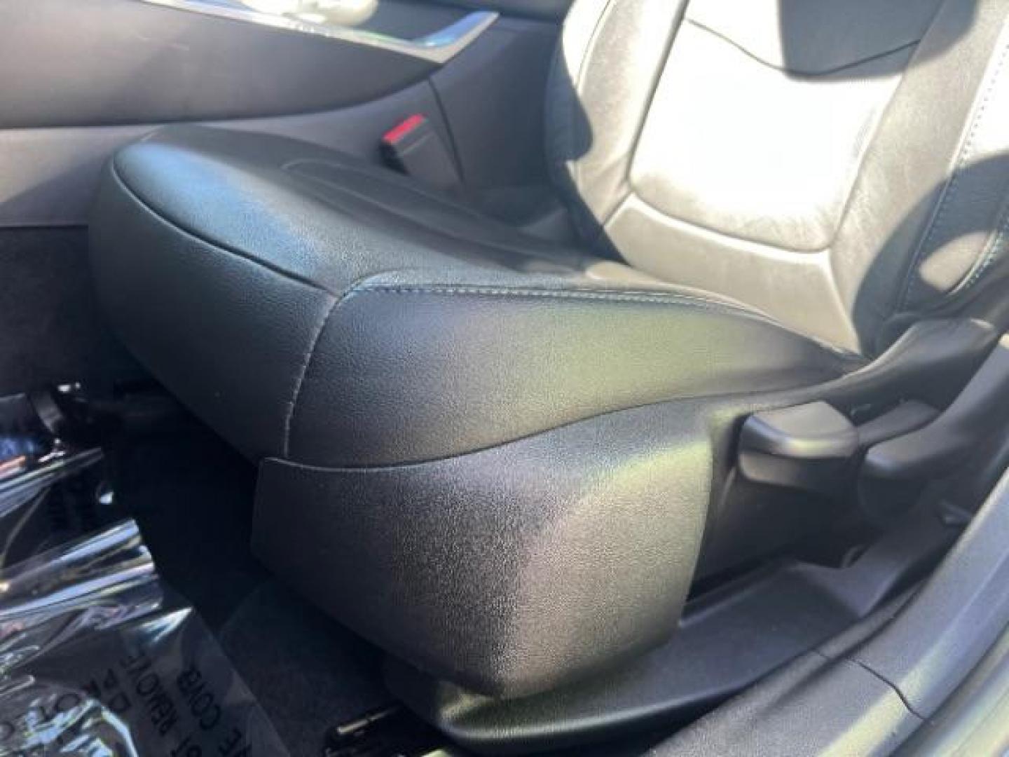 2017 Heather Gray Metallic /Jet Black/Jet Black Accents Chevrolet Volt Premier (1G1RD6S51HU) with an Voltec 1.5L I-4 gasoline direct injection engine, Continuously Variable Transmission transmission, located at 940 North Main Street, Cedar City, UT, 84720, (435) 628-0023, 37.692936, -113.061897 - We specialize in helping ALL people get the best financing available. No matter your credit score, good, bad or none we can get you an amazing rate. Had a bankruptcy, divorce, or repossessions? We give you the green light to get your credit back on the road. Low down and affordable payments that fit - Photo#13