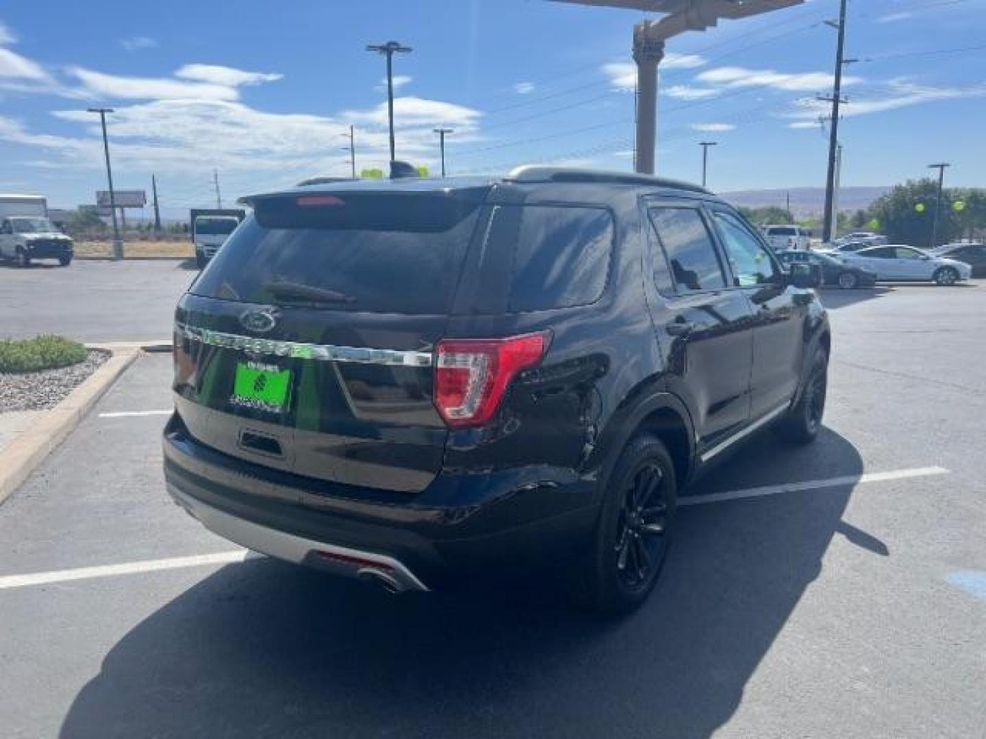 2017 Shadow Black /Dark Earth Gray Ford Explorer XLT (1FM5K7D87HG) with an EcoBoost 2.3L I-4 gasoline direct injection engine, Automatic transmission, located at 1865 East Red Hills Pkwy, St. George, 84770, (435) 628-0023, 37.120850, -113.543640 - Photo#6