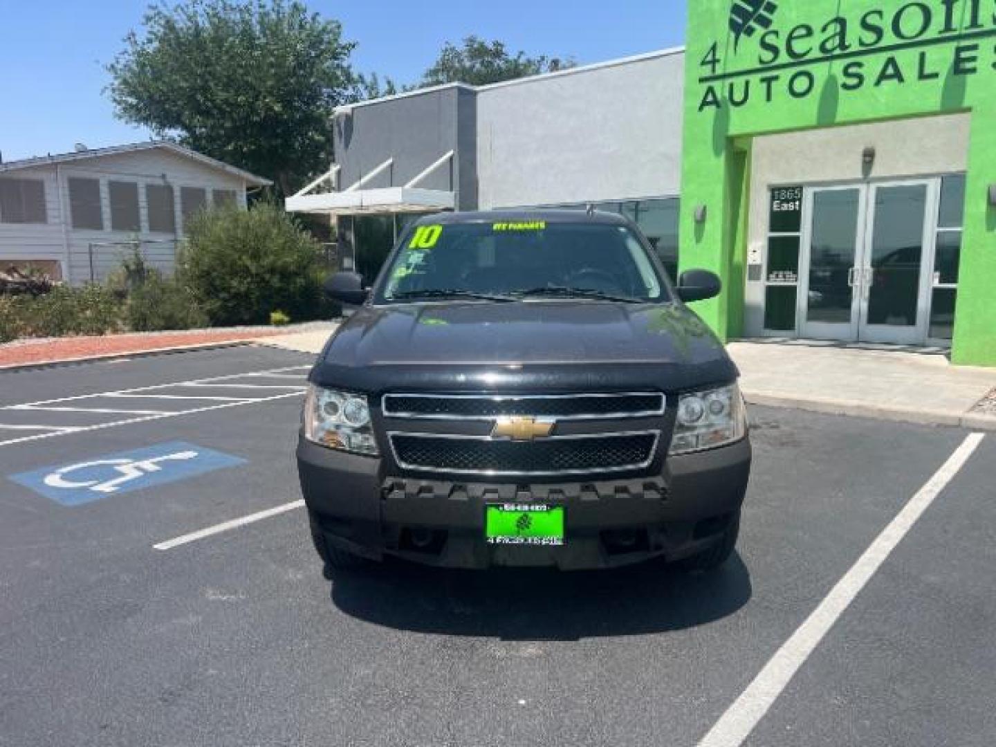 2010 Black Granite Metallic /Ebony Chevrolet Avalanche 1500 LT1 (3GNVKFE07AG) with an Vortec 5.3L V-8 variable valve control engine, Automatic transmission, located at 1865 East Red Hills Pkwy, St. George, 84770, (435) 628-0023, 37.120850, -113.543640 - Photo#1