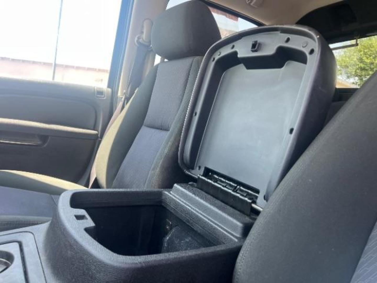 2010 Black Granite Metallic /Ebony Chevrolet Avalanche 1500 LT1 (3GNVKFE07AG) with an Vortec 5.3L V-8 variable valve control engine, Automatic transmission, located at 1865 East Red Hills Pkwy, St. George, 84770, (435) 628-0023, 37.120850, -113.543640 - Photo#19