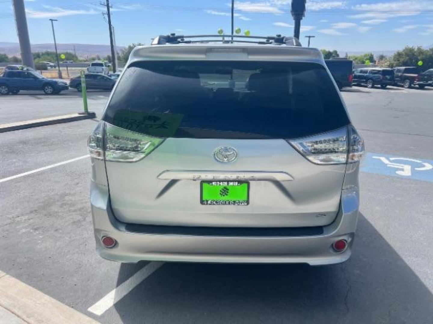 2014 Predawn Gray Mica /Dark Charcoal Toyota Sienna SE 8 Passenger (5TDXK3DCXES) with an 3.5L V-6 DOHC engine, Automatic transmission, located at 1865 East Red Hills Pkwy, St. George, 84770, (435) 628-0023, 37.120850, -113.543640 - Photo#5