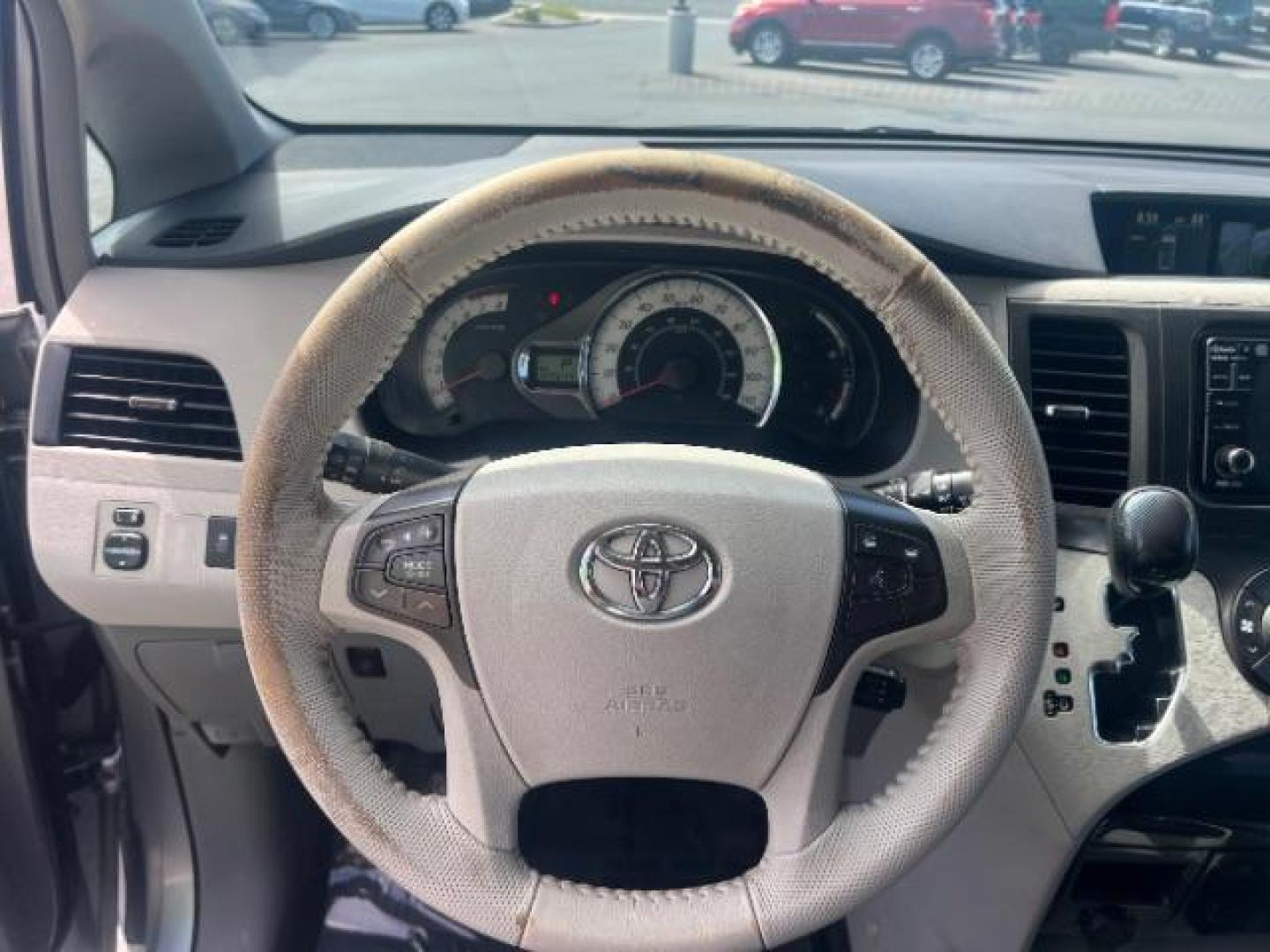 2014 Predawn Gray Mica /Dark Charcoal Toyota Sienna SE 8 Passenger (5TDXK3DCXES) with an 3.5L V-6 DOHC engine, Automatic transmission, located at 1865 East Red Hills Pkwy, St. George, 84770, (435) 628-0023, 37.120850, -113.543640 - Photo#16