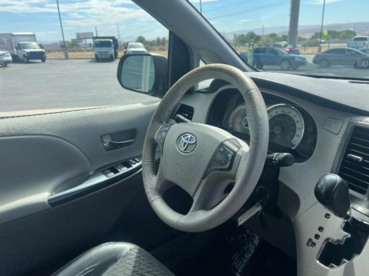 2014 Predawn Gray Mica /Dark Charcoal Toyota Sienna SE 8 Passenger (5TDXK3DCXES) with an 3.5L V-6 DOHC engine, Automatic transmission, located at 1865 East Red Hills Pkwy, St. George, 84770, (435) 628-0023, 37.120850, -113.543640 - Photo#31