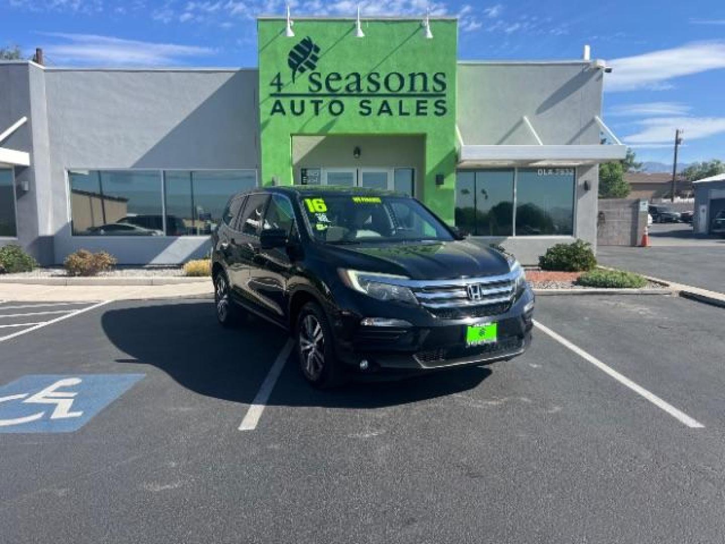 2016 Crystal Black Pearl /Gray Honda Pilot EX-L (5FNYF5H59GB) with an 3.5L V-6 gasoline direct injection engine, Automatic transmission, located at 1865 East Red Hills Pkwy, St. George, 84770, (435) 628-0023, 37.120850, -113.543640 - Photo#0