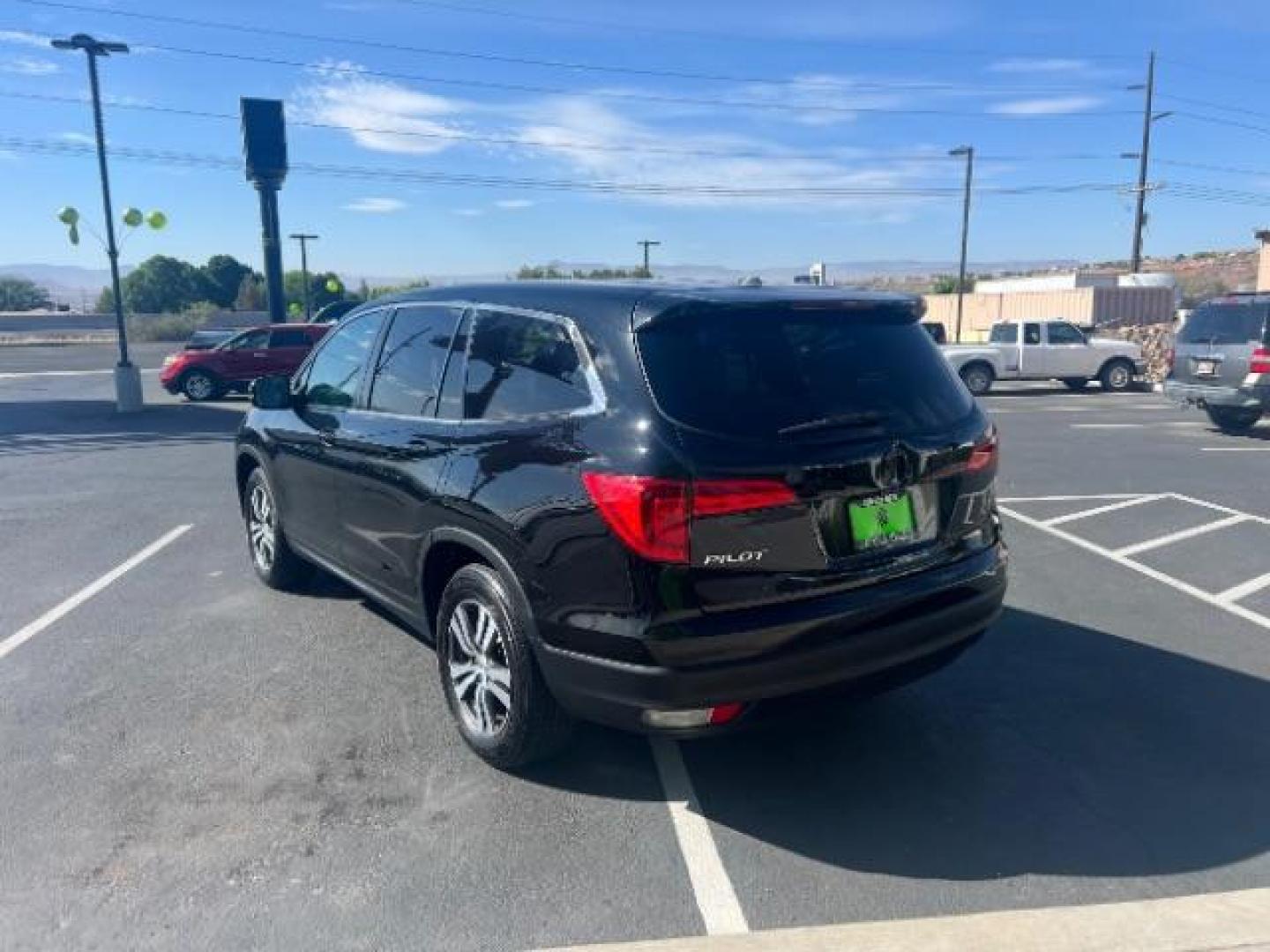 2016 Crystal Black Pearl /Gray Honda Pilot EX-L (5FNYF5H59GB) with an 3.5L V-6 gasoline direct injection engine, Automatic transmission, located at 1865 East Red Hills Pkwy, St. George, 84770, (435) 628-0023, 37.120850, -113.543640 - Photo#4