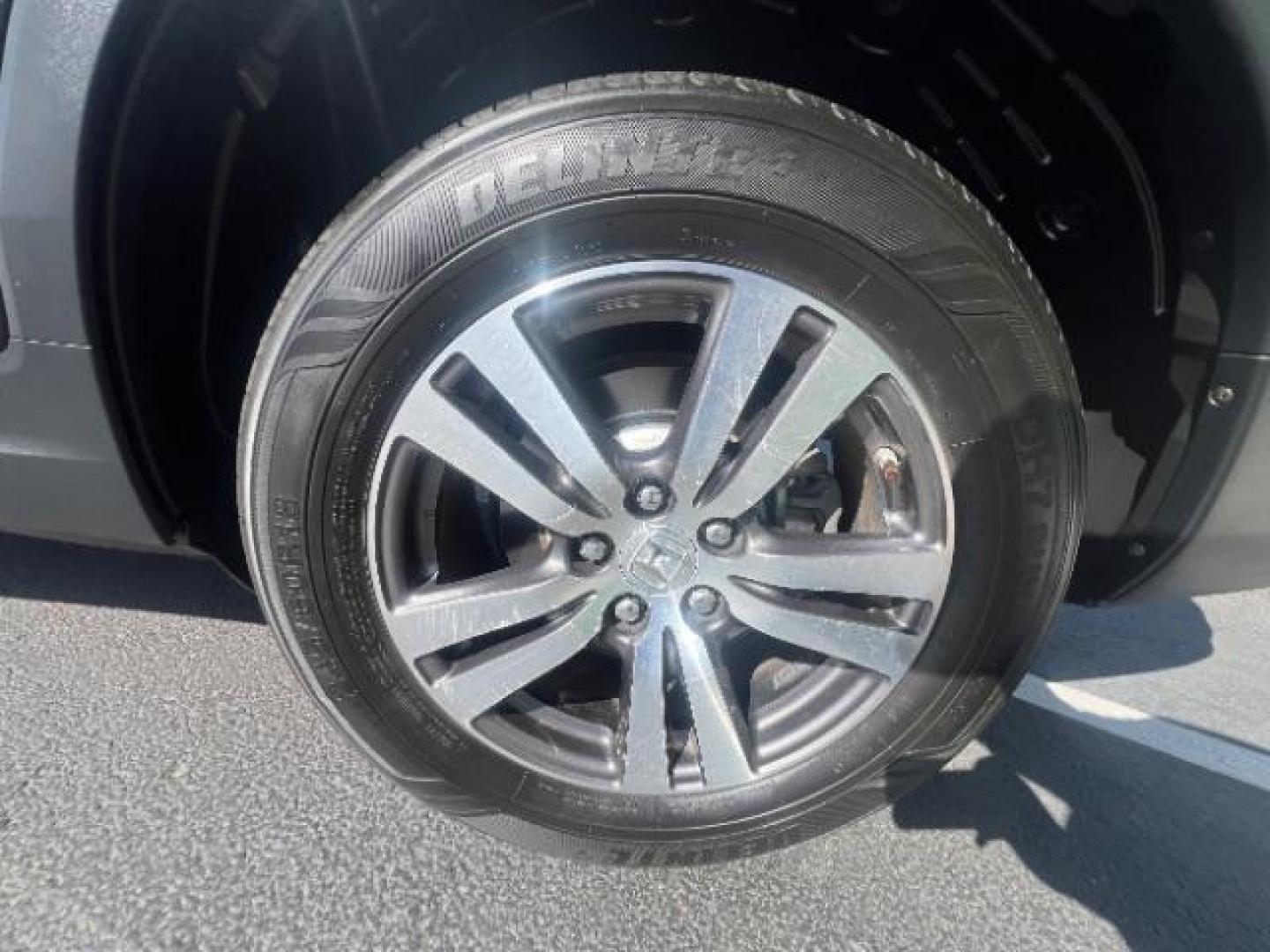 2016 Crystal Black Pearl /Gray Honda Pilot EX-L (5FNYF5H59GB) with an 3.5L V-6 gasoline direct injection engine, Automatic transmission, located at 1865 East Red Hills Pkwy, St. George, 84770, (435) 628-0023, 37.120850, -113.543640 - Photo#10