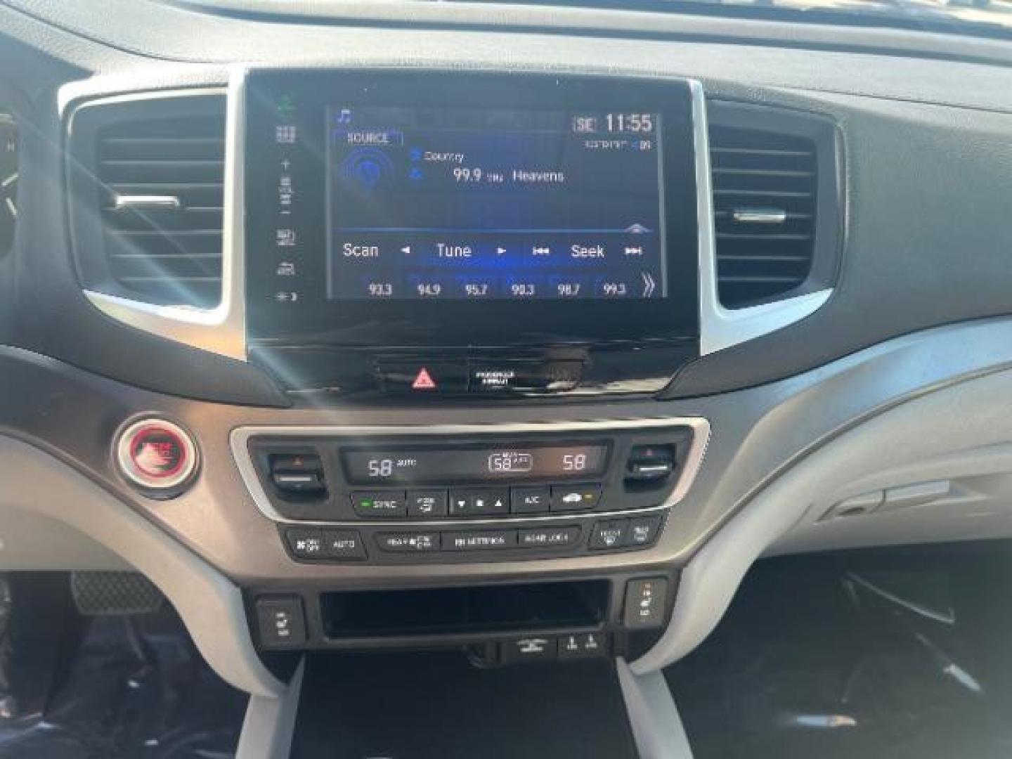 2016 Crystal Black Pearl /Gray Honda Pilot EX-L (5FNYF5H59GB) with an 3.5L V-6 gasoline direct injection engine, Automatic transmission, located at 1865 East Red Hills Pkwy, St. George, 84770, (435) 628-0023, 37.120850, -113.543640 - Photo#18