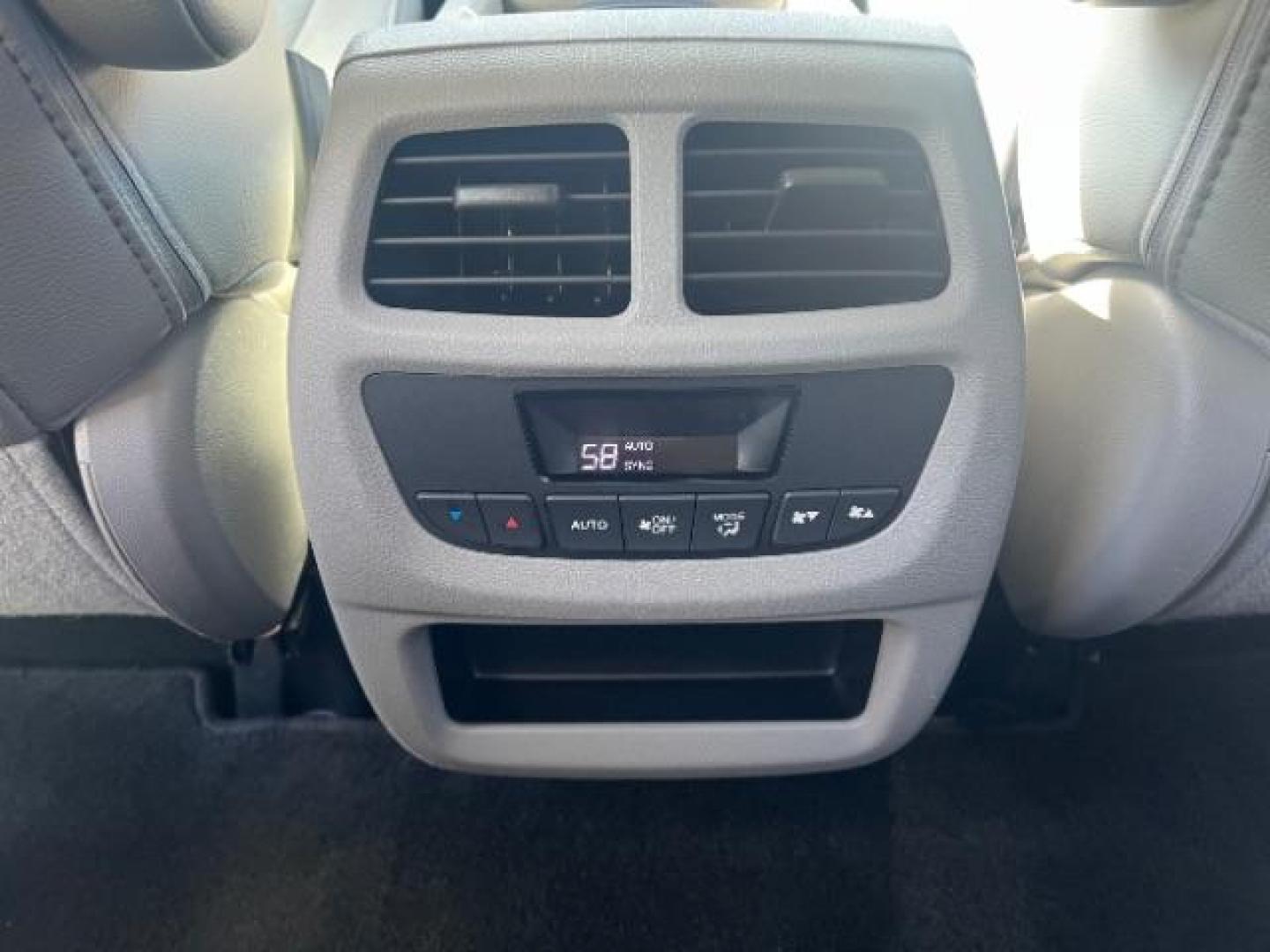 2016 Crystal Black Pearl /Gray Honda Pilot EX-L (5FNYF5H59GB) with an 3.5L V-6 gasoline direct injection engine, Automatic transmission, located at 1865 East Red Hills Pkwy, St. George, 84770, (435) 628-0023, 37.120850, -113.543640 - Photo#23