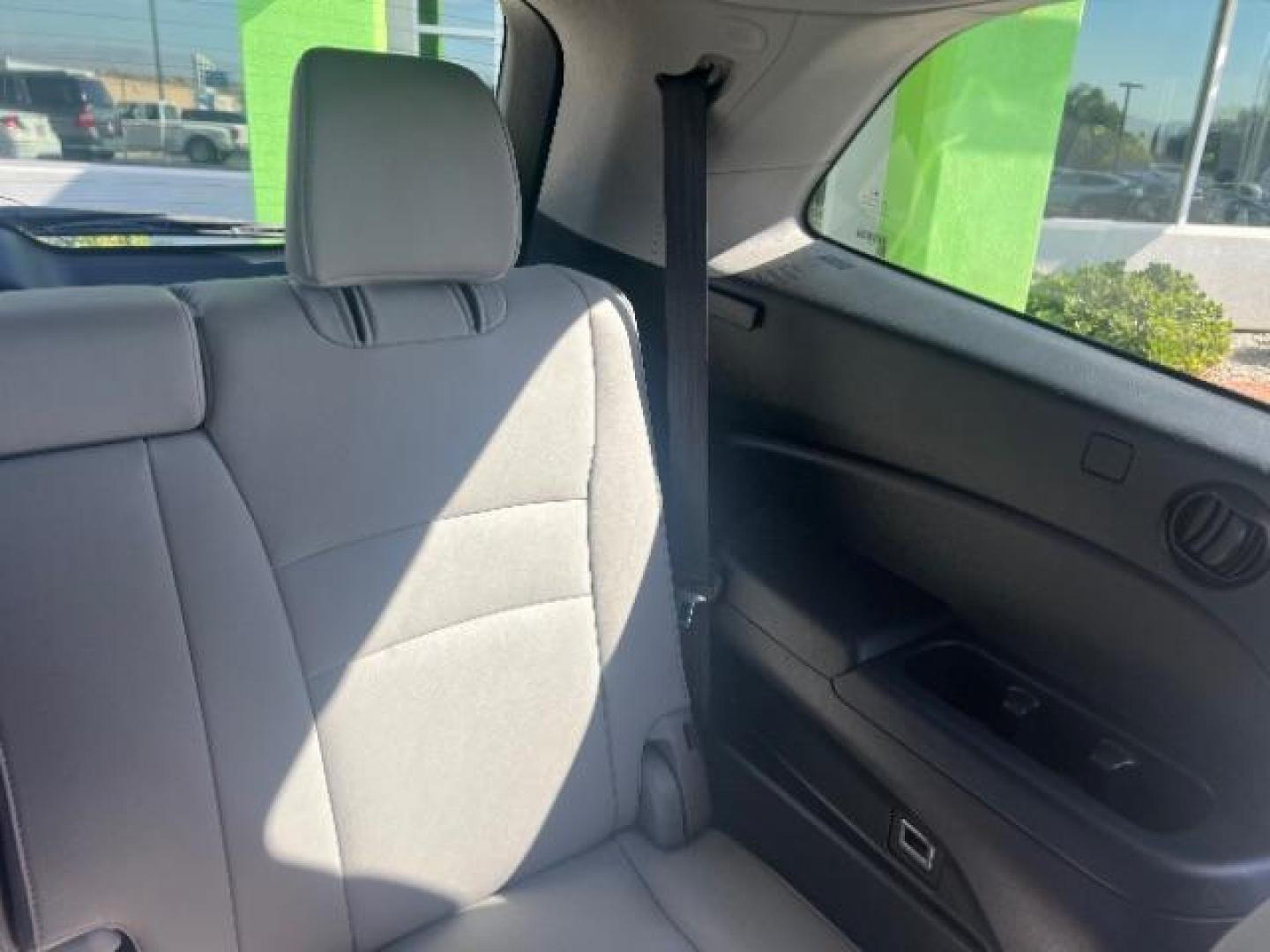 2016 Crystal Black Pearl /Gray Honda Pilot EX-L (5FNYF5H59GB) with an 3.5L V-6 gasoline direct injection engine, Automatic transmission, located at 1865 East Red Hills Pkwy, St. George, 84770, (435) 628-0023, 37.120850, -113.543640 - Photo#25