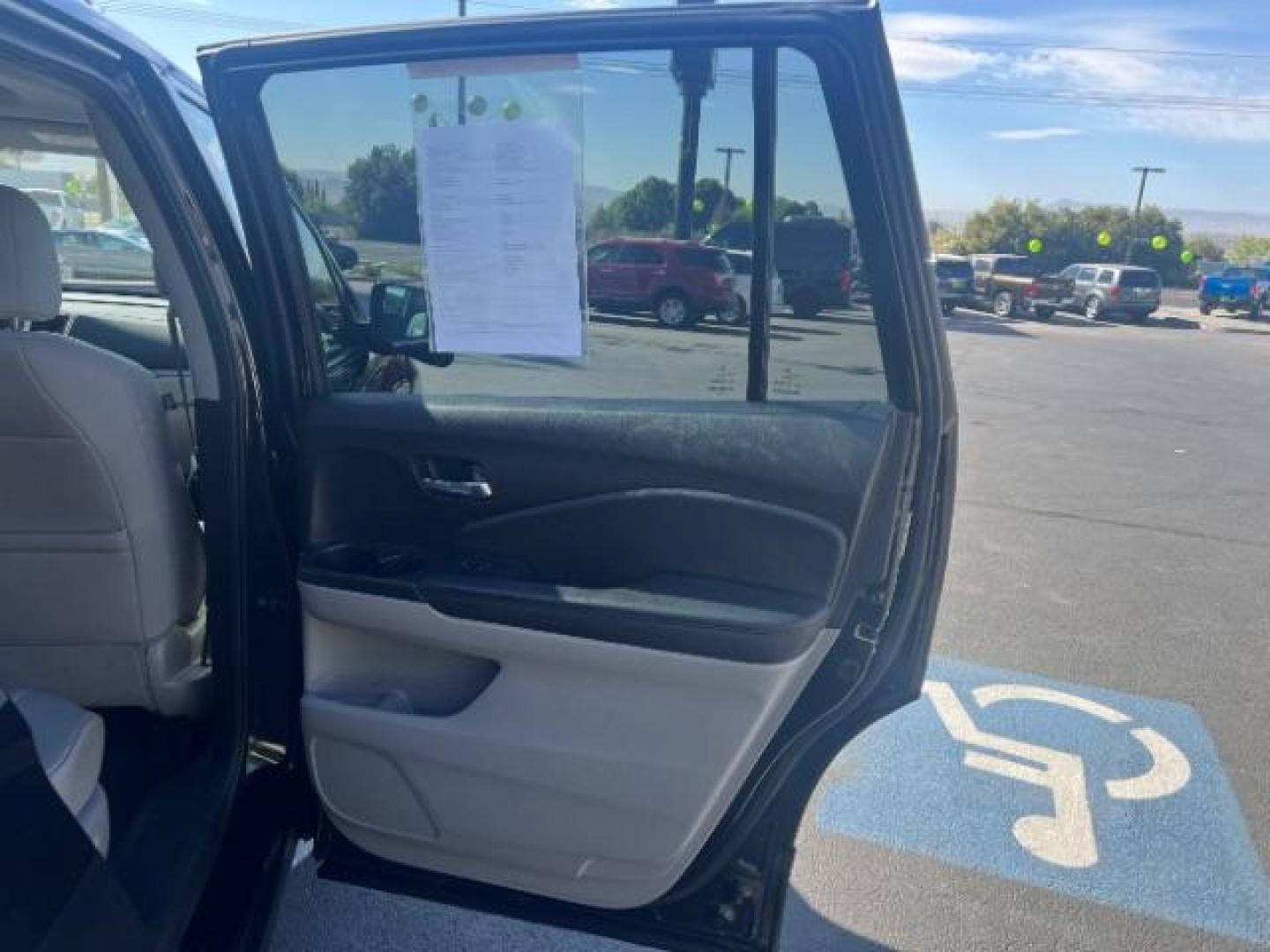 2016 Crystal Black Pearl /Gray Honda Pilot EX-L (5FNYF5H59GB) with an 3.5L V-6 gasoline direct injection engine, Automatic transmission, located at 1865 East Red Hills Pkwy, St. George, 84770, (435) 628-0023, 37.120850, -113.543640 - Photo#29
