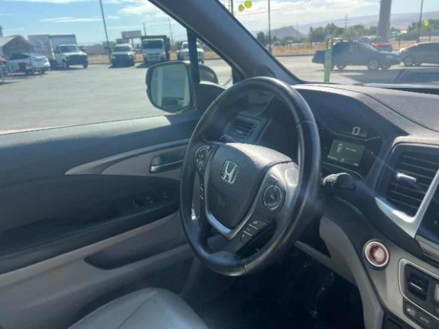 2016 Crystal Black Pearl /Gray Honda Pilot EX-L (5FNYF5H59GB) with an 3.5L V-6 gasoline direct injection engine, Automatic transmission, located at 1865 East Red Hills Pkwy, St. George, 84770, (435) 628-0023, 37.120850, -113.543640 - Photo#34