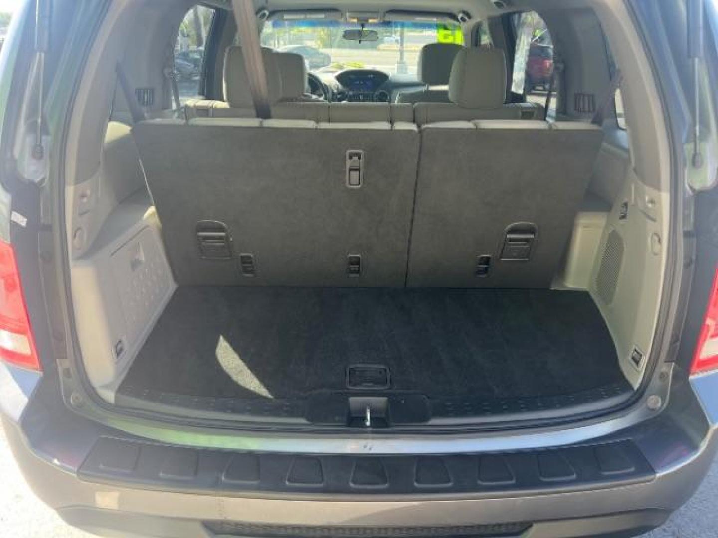 2013 Polished Metal Metallic /Gray Honda Pilot EX (5FNYF3H47DB) with an 3.5L V-6 i-VTEC VCM variable valve control engine, Automatic transmission, located at 1865 East Red Hills Pkwy, St. George, 84770, (435) 628-0023, 37.120850, -113.543640 - Photo#28