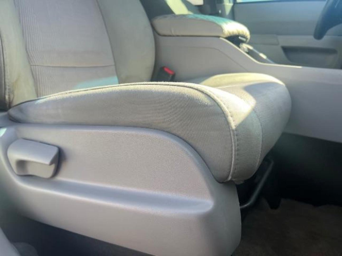 2013 Polished Metal Metallic /Gray Honda Pilot EX (5FNYF3H47DB) with an 3.5L V-6 i-VTEC VCM variable valve control engine, Automatic transmission, located at 1865 East Red Hills Pkwy, St. George, 84770, (435) 628-0023, 37.120850, -113.543640 - Photo#32