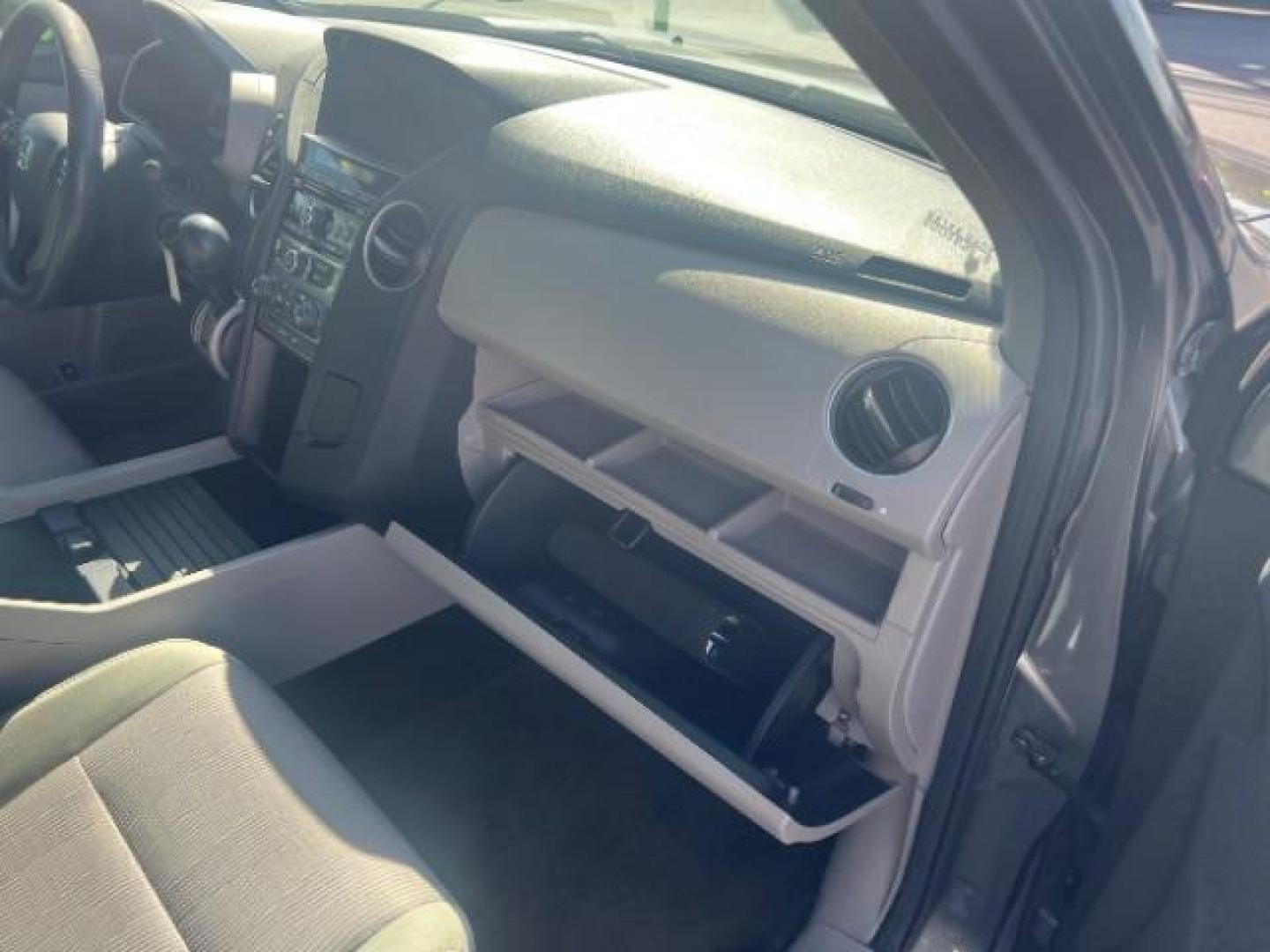 2013 Polished Metal Metallic /Gray Honda Pilot EX (5FNYF3H47DB) with an 3.5L V-6 i-VTEC VCM variable valve control engine, Automatic transmission, located at 1865 East Red Hills Pkwy, St. George, 84770, (435) 628-0023, 37.120850, -113.543640 - Photo#33