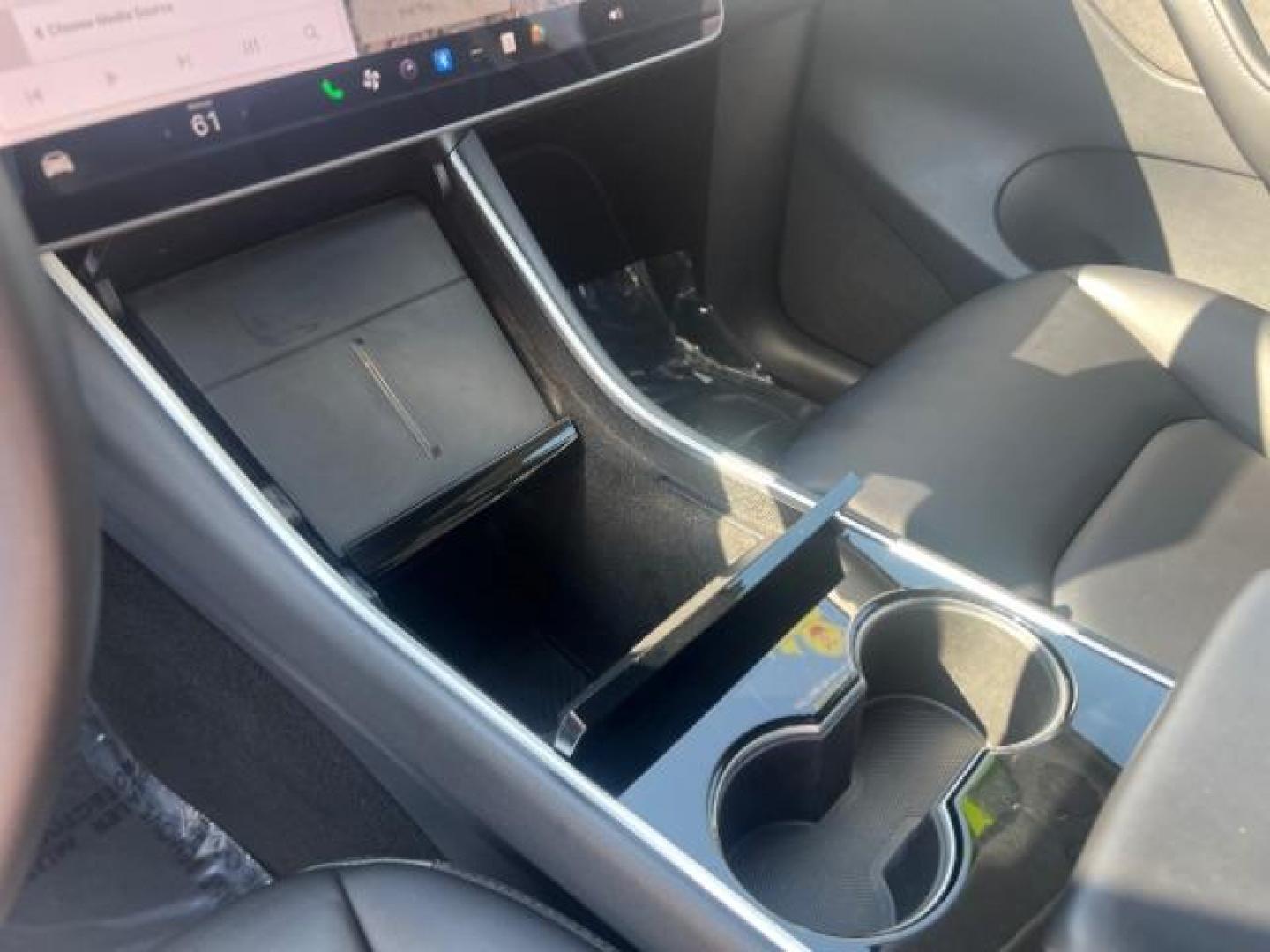 2020 Pearl White Multi-Coat /Black Tesla Model Y Long Range Dual Motor All-Wheel Drive (5YJYGDEE6LF) with an ELECTRIC engine, Continuously Variable Transmission transmission, located at 1865 East Red Hills Pkwy, St. George, 84770, (435) 628-0023, 37.120850, -113.543640 - This Tesla is an AWD Long range. Battery is 90% healthy, 289 on full charge. Near new condition! Full Tesla factory warranty up to 120k miles. Extended EV battery warranty available. Financing for ALL credit types. 4 Seasons Auto THE southern Utah Tesla Experts. Call or text for more info DL# 7 - Photo#18