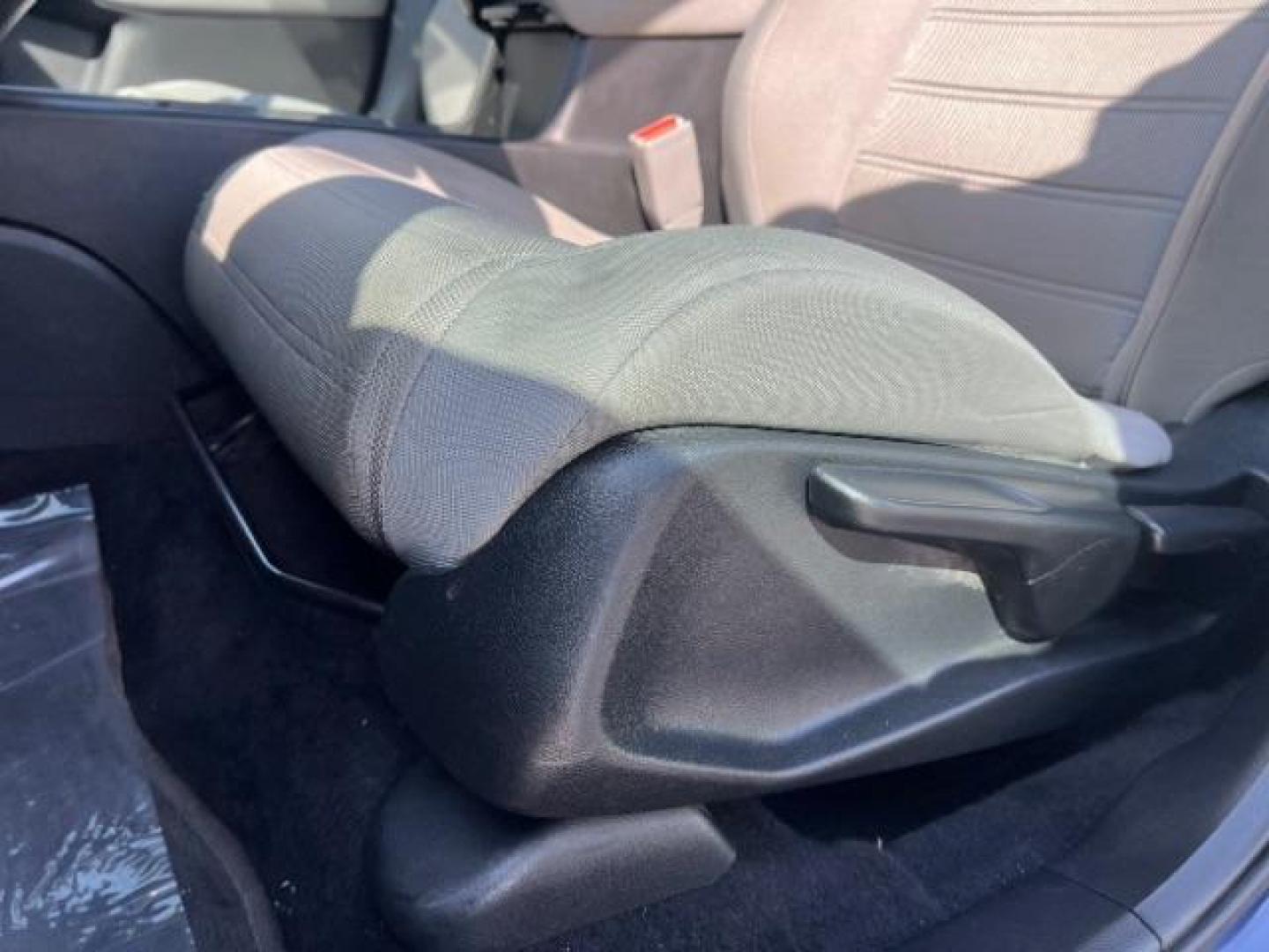 2018 Obsidian Blue Pearl /Gray Honda CR-V LX (2HKRW5H34JH) with an 2.4L I-4 gasoline direct injection engine, AUTOMATIC transmission, located at 1865 East Red Hills Pkwy, St. George, 84770, (435) 628-0023, 37.120850, -113.543640 - We specialize in helping ALL people get the best financing available. No matter your credit score, good, bad or none we can get you an amazing rate. Had a bankruptcy, divorce, or repossessions? We give you the green light to get your credit back on the road. Low down and affordable payments that fit - Photo#13