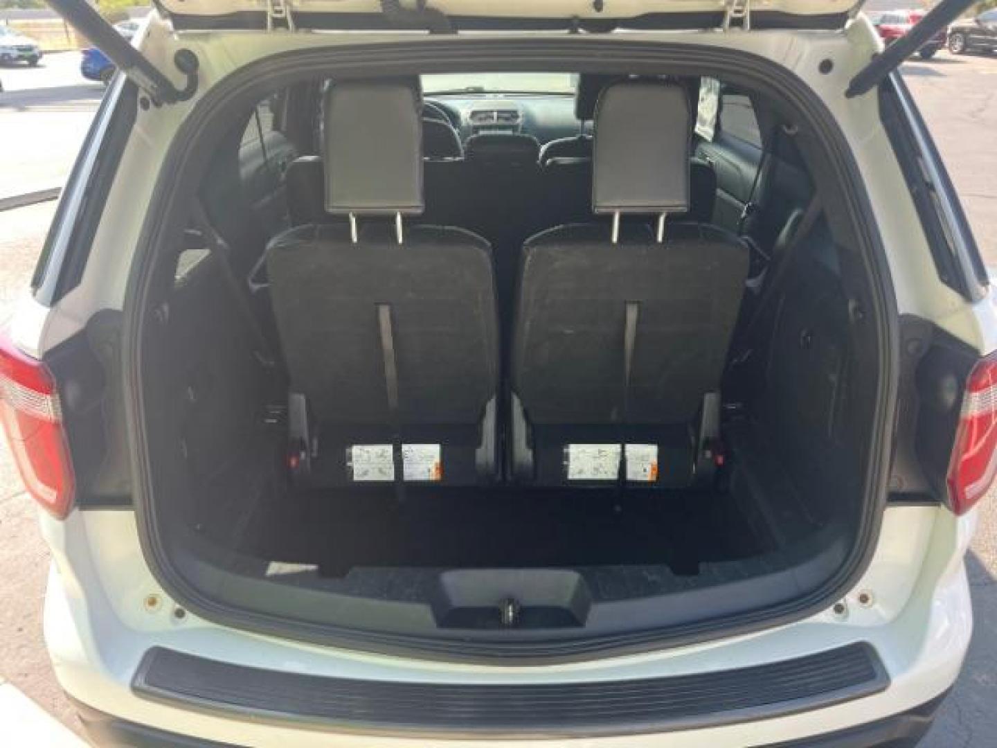 2018 Oxford White /Ebony Black Ford Explorer XLT (1FM5K7D82JG) with an EcoBoost 2.3L I-4 gasoline direct injection engine, Automatic transmission, located at 1865 East Red Hills Pkwy, St. George, 84770, (435) 628-0023, 37.120850, -113.543640 - We specialize in helping ALL people get the best financing available. No matter your credit score, good, bad or none we can get you an amazing rate. Had a bankruptcy, divorce, or repossessions? We give you the green light to get your credit back on the road. Low down and affordable payments that fit - Photo#27