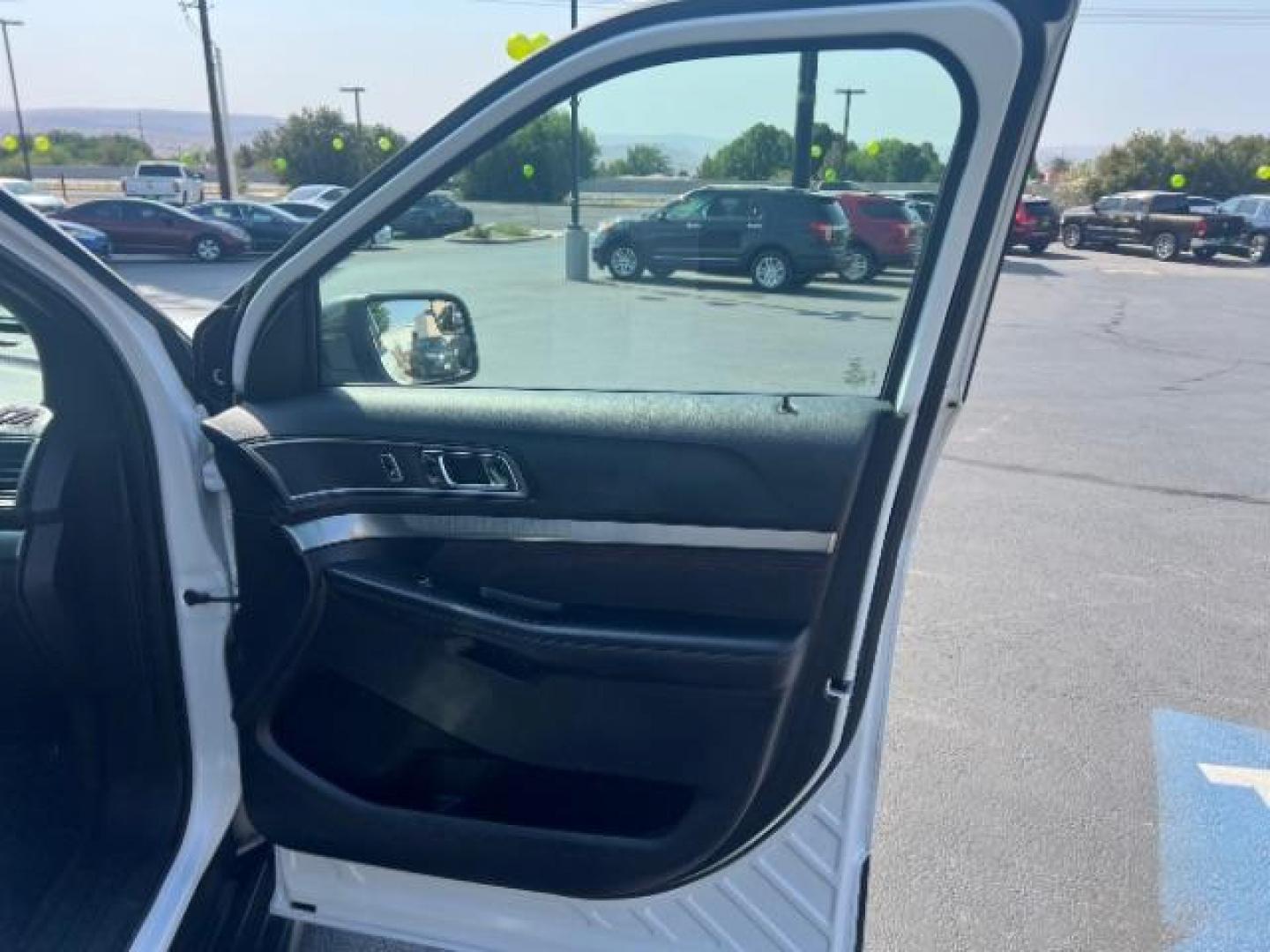 2018 Oxford White /Ebony Black Ford Explorer XLT (1FM5K7D82JG) with an EcoBoost 2.3L I-4 gasoline direct injection engine, Automatic transmission, located at 1865 East Red Hills Pkwy, St. George, 84770, (435) 628-0023, 37.120850, -113.543640 - We specialize in helping ALL people get the best financing available. No matter your credit score, good, bad or none we can get you an amazing rate. Had a bankruptcy, divorce, or repossessions? We give you the green light to get your credit back on the road. Low down and affordable payments that fit - Photo#30