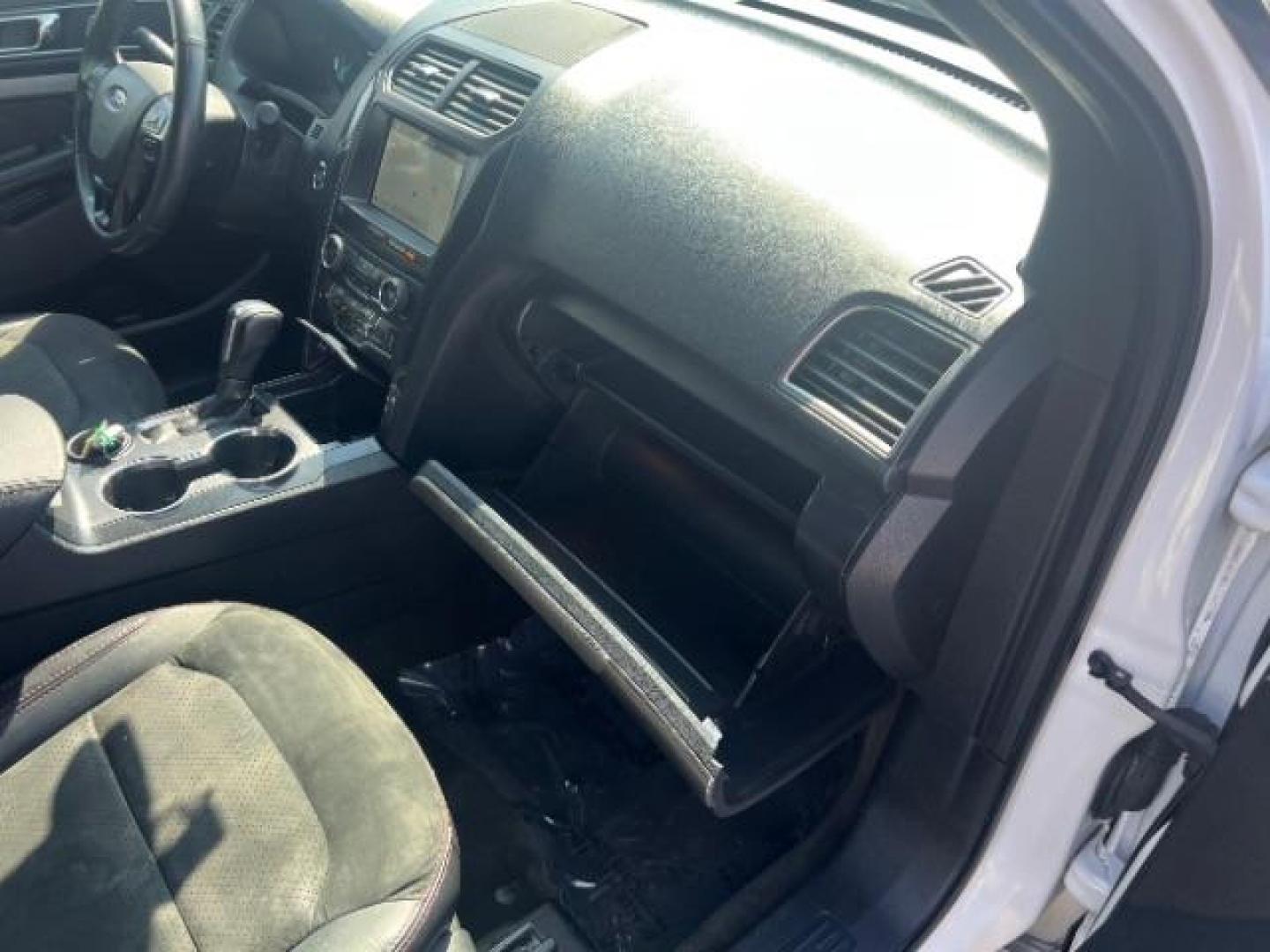 2018 Oxford White /Ebony Black Ford Explorer XLT (1FM5K7D82JG) with an EcoBoost 2.3L I-4 gasoline direct injection engine, Automatic transmission, located at 1865 East Red Hills Pkwy, St. George, 84770, (435) 628-0023, 37.120850, -113.543640 - We specialize in helping ALL people get the best financing available. No matter your credit score, good, bad or none we can get you an amazing rate. Had a bankruptcy, divorce, or repossessions? We give you the green light to get your credit back on the road. Low down and affordable payments that fit - Photo#32