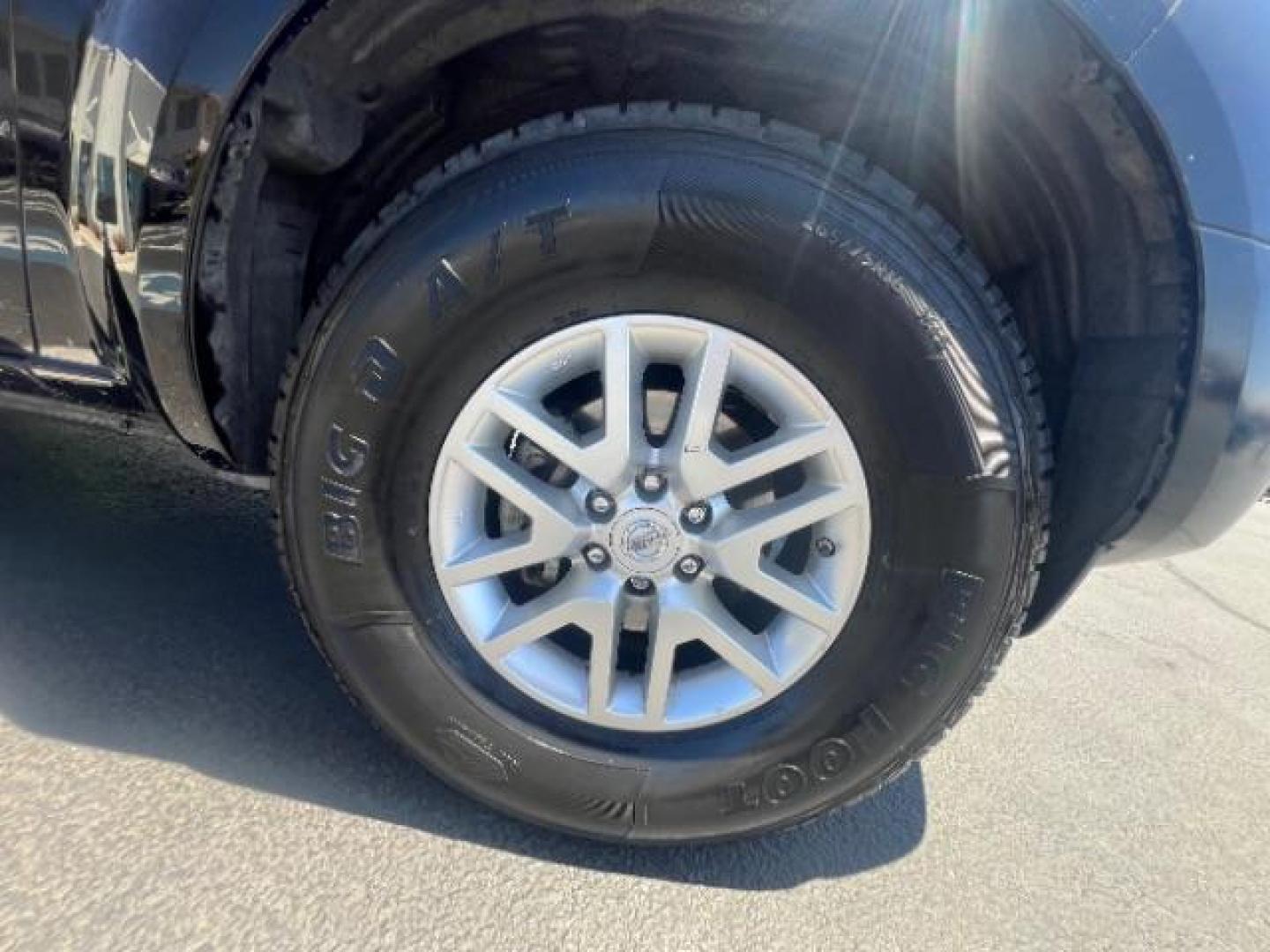 2015 Super Black /Steel Nissan Frontier SV (1N6AD0ER8FN) with an VQ 4L V-6 DOHC engine, Automatic transmission, located at 1865 East Red Hills Pkwy, St. George, 84770, (435) 628-0023, 37.120850, -113.543640 - Photo#9
