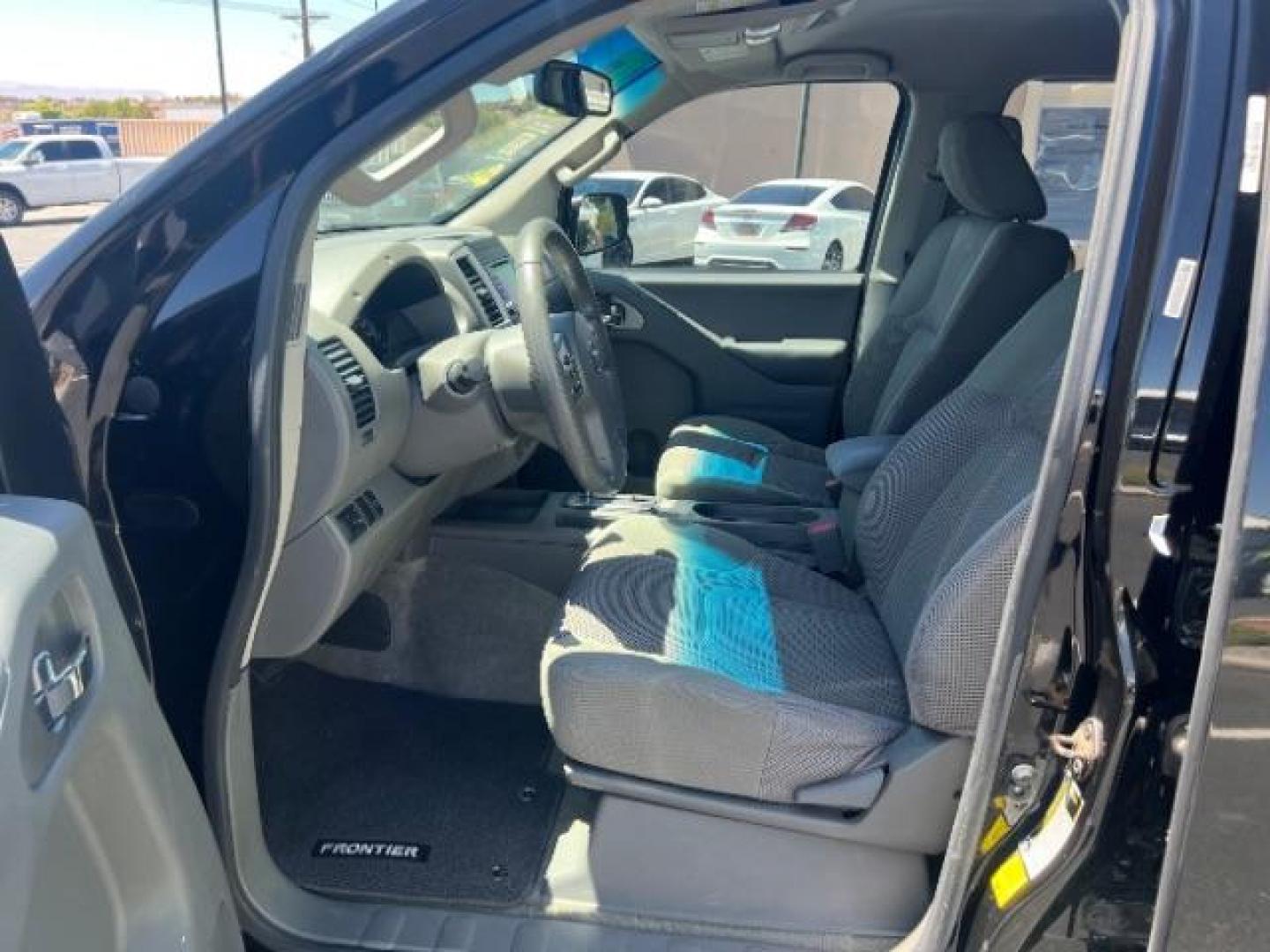 2015 Super Black /Steel Nissan Frontier SV (1N6AD0ER8FN) with an VQ 4L V-6 DOHC engine, Automatic transmission, located at 1865 East Red Hills Pkwy, St. George, 84770, (435) 628-0023, 37.120850, -113.543640 - Photo#14