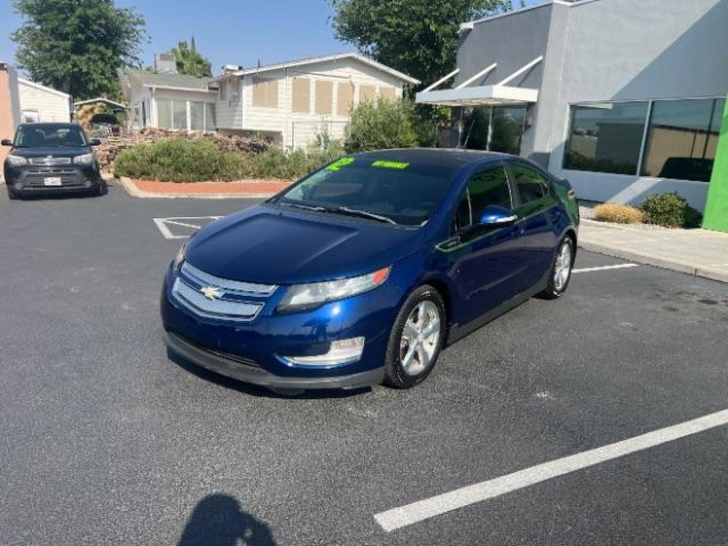 2012 Blue /Black Chevrolet Volt Premium w/ Navigation (1G1RD6E46CU) with an ELECTRIC engine, Automatic transmission, located at 1865 East Red Hills Pkwy, St. George, 84770, (435) 628-0023, 37.120850, -113.543640 - Photo#2