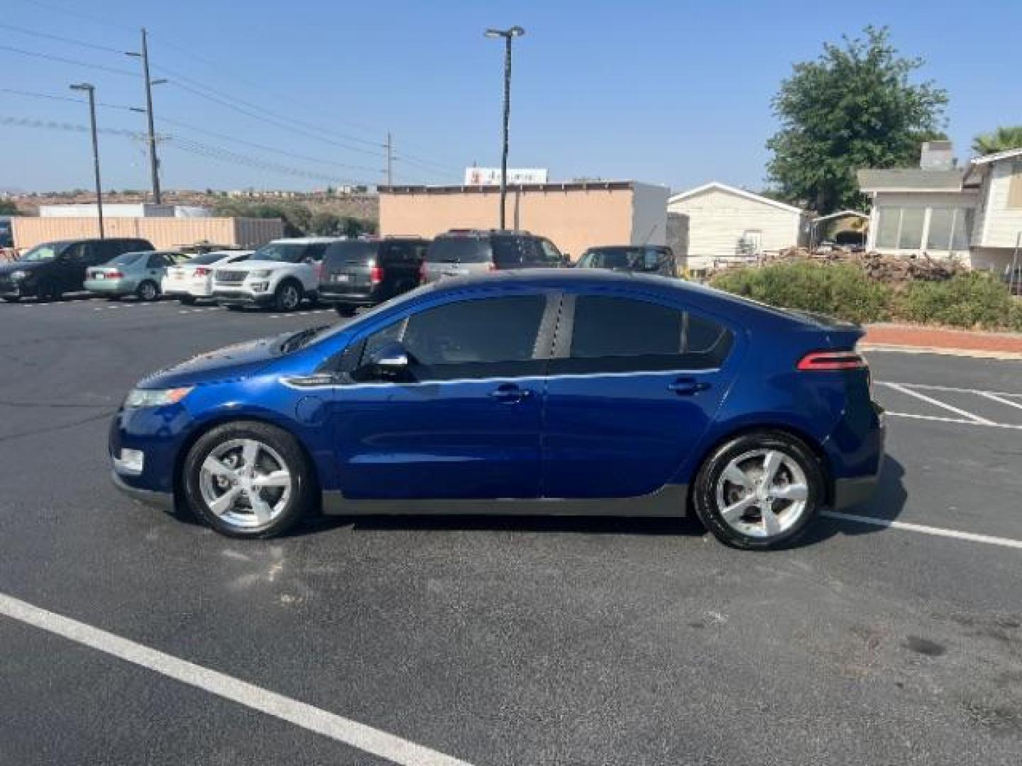 2012 Blue /Black Chevrolet Volt Premium w/ Navigation (1G1RD6E46CU) with an ELECTRIC engine, Automatic transmission, located at 1865 East Red Hills Pkwy, St. George, 84770, (435) 628-0023, 37.120850, -113.543640 - Photo#3