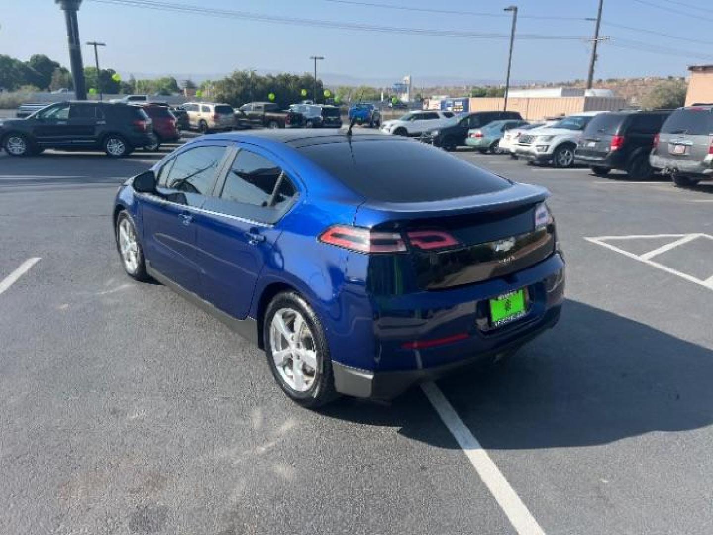 2012 Blue /Black Chevrolet Volt Premium w/ Navigation (1G1RD6E46CU) with an ELECTRIC engine, Automatic transmission, located at 1865 East Red Hills Pkwy, St. George, 84770, (435) 628-0023, 37.120850, -113.543640 - Photo#4
