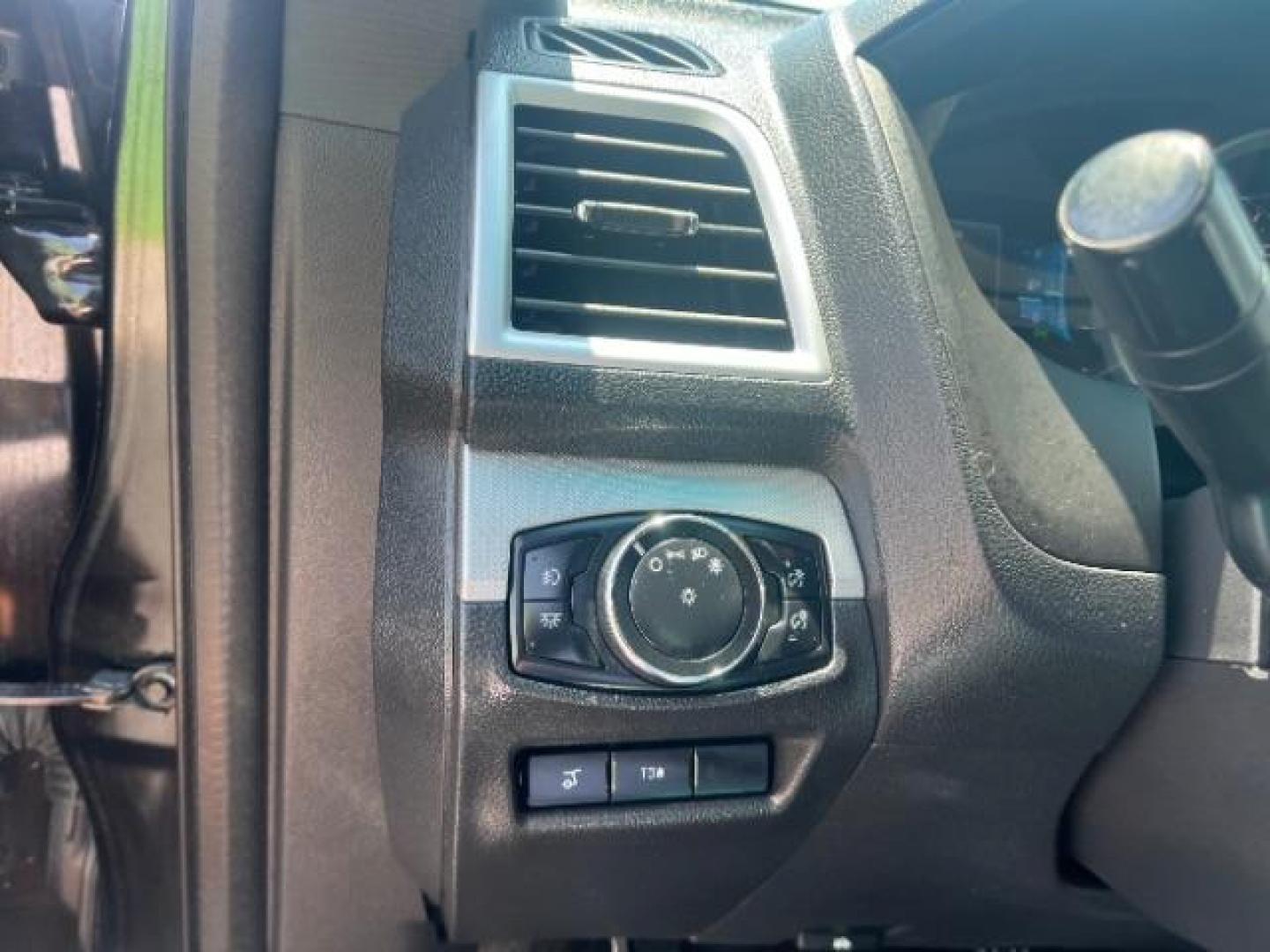 2015 Tuxedo Black Metallic /Charcoal Black Ford Explorer XLT (1FM5K8D87FG) with an 3.5L V-6 DOHC engine, Automatic transmission, located at 1865 East Red Hills Pkwy, St. George, 84770, (435) 628-0023, 37.120850, -113.543640 - Photo#15