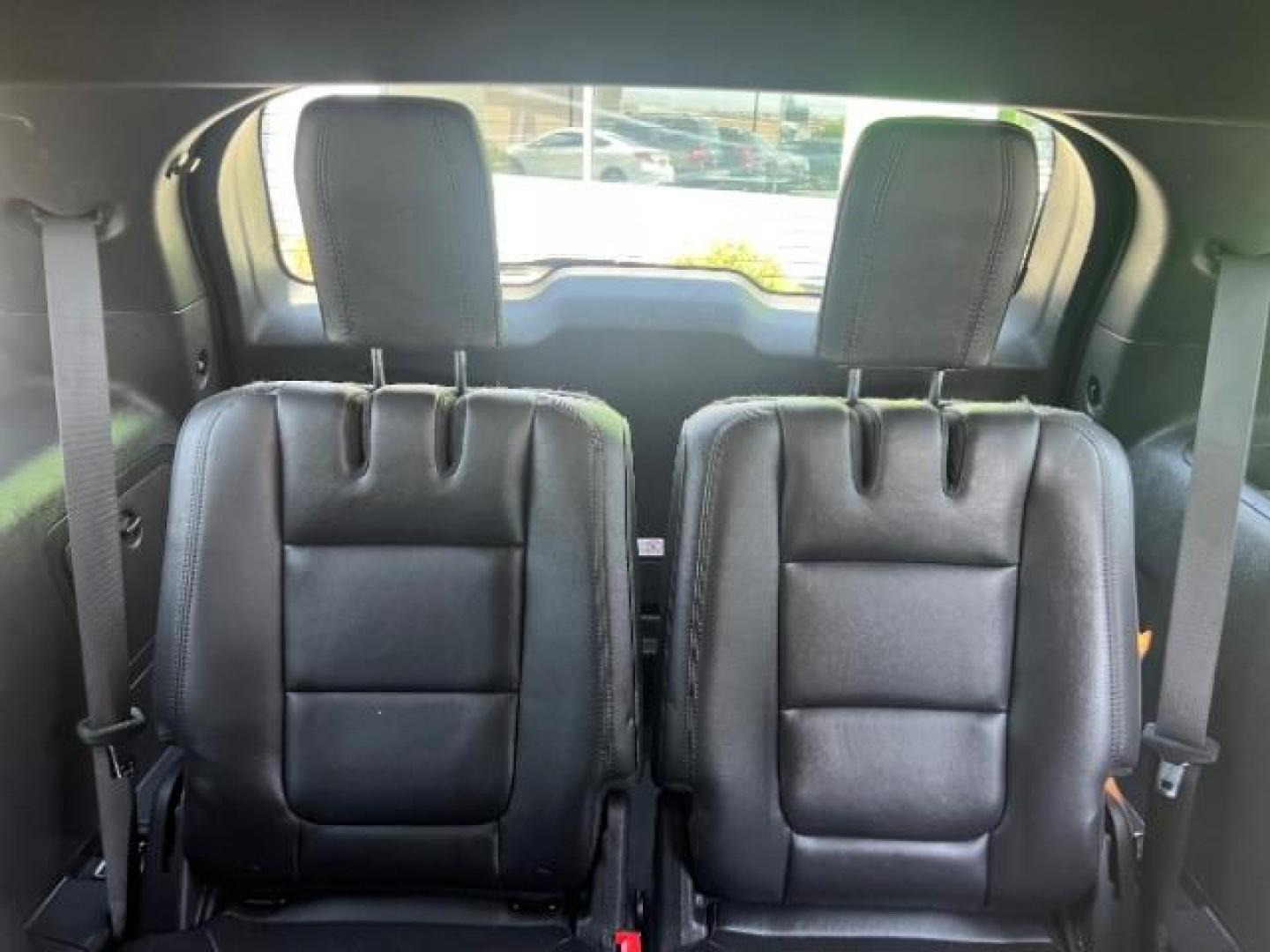 2015 Tuxedo Black Metallic /Charcoal Black Ford Explorer XLT (1FM5K8D87FG) with an 3.5L V-6 DOHC engine, Automatic transmission, located at 1865 East Red Hills Pkwy, St. George, 84770, (435) 628-0023, 37.120850, -113.543640 - Photo#26