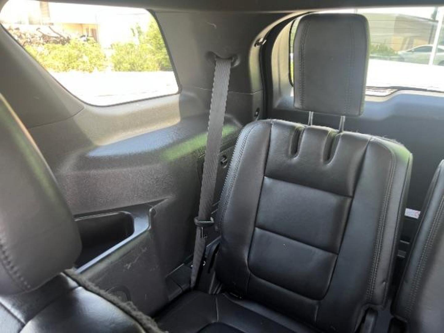 2015 Tuxedo Black Metallic /Charcoal Black Ford Explorer XLT (1FM5K8D87FG) with an 3.5L V-6 DOHC engine, Automatic transmission, located at 1865 East Red Hills Pkwy, St. George, 84770, (435) 628-0023, 37.120850, -113.543640 - Photo#27