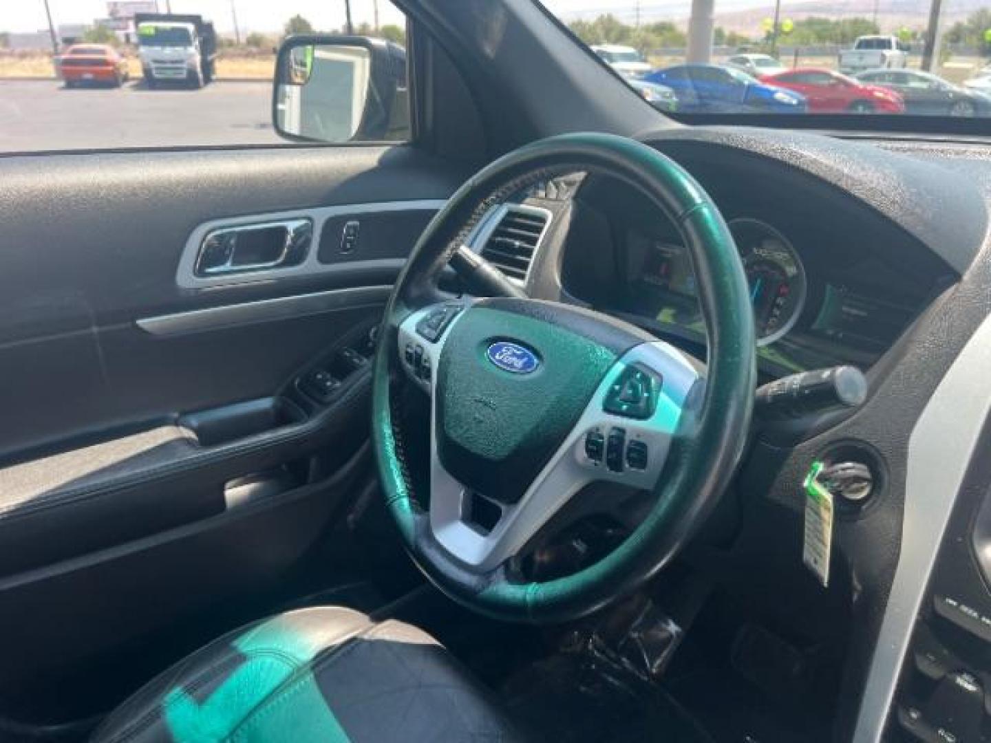 2015 Tuxedo Black Metallic /Charcoal Black Ford Explorer XLT (1FM5K8D87FG) with an 3.5L V-6 DOHC engine, Automatic transmission, located at 1865 East Red Hills Pkwy, St. George, 84770, (435) 628-0023, 37.120850, -113.543640 - Photo#34