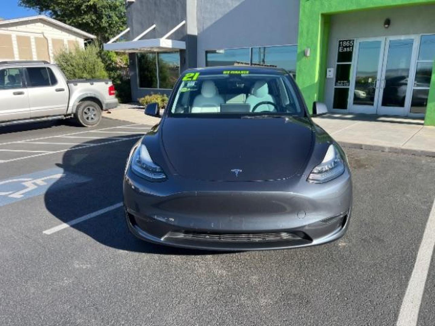 2021 Midnight Silver Metallic /White/Black Tesla Model Y Long Range Dual Motor All-Wheel Drive (5YJYGDEE8MF) with an ELECTRIC engine, Continuously Variable Transmission transmission, located at 1865 East Red Hills Pkwy, St. George, 84770, (435) 628-0023, 37.120850, -113.543640 - ****Price includes $4k IRS EV REBATE**** We are approved to file the EV rebate directly with the IRS. We recived the funds in 7 days and take credit off the price of car. Check with IRS EV website to be sure you qualify. This program ends Sept 30th so ACT FAST! This Tesla is an AWD Long Range. Bat - Photo#3