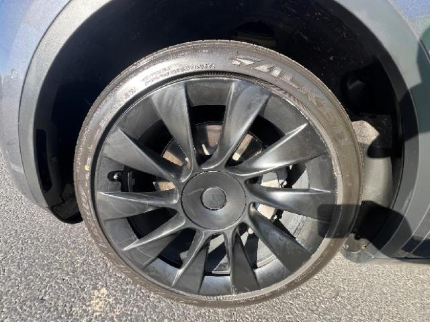 2021 Midnight Silver Metallic /White/Black Tesla Model Y Long Range Dual Motor All-Wheel Drive (5YJYGDEE8MF) with an ELECTRIC engine, Continuously Variable Transmission transmission, located at 1865 East Red Hills Pkwy, St. George, 84770, (435) 628-0023, 37.120850, -113.543640 - ****Price includes $4k IRS EV REBATE**** We are approved to file the EV rebate directly with the IRS. We recived the funds in 7 days and take credit off the price of car. Check with IRS EV website to be sure you qualify. This program ends Sept 30th so ACT FAST! This Tesla is an AWD Long Range. Bat - Photo#12