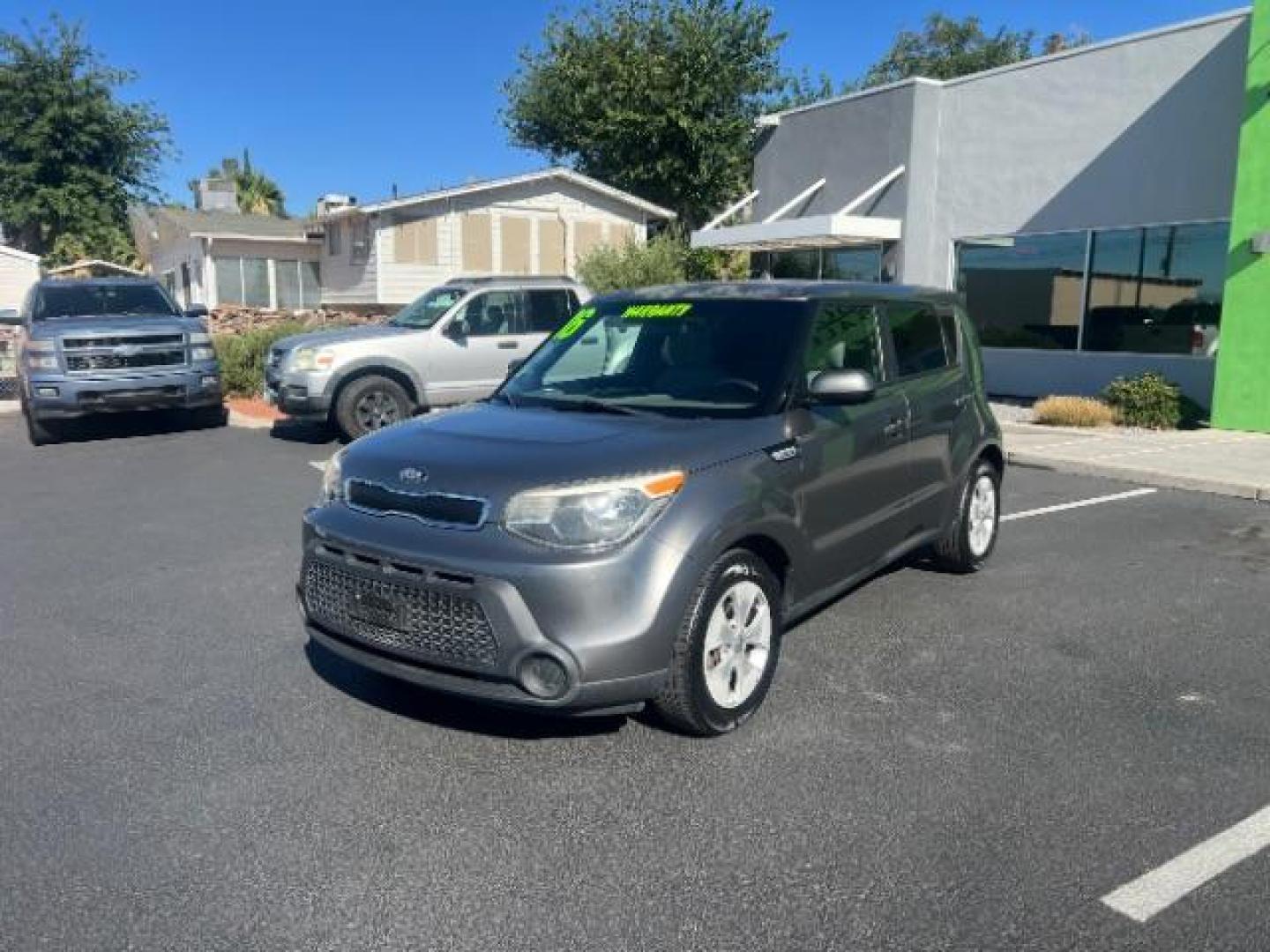 2016 Gray /Black Kia Soul ! (KNDJN2A23G7) , Automatic transmission, located at 940 North Main Street, Cedar City, UT, 84720, (435) 628-0023, 37.692936, -113.061897 - We specialize in helping ALL people get the best financing available. No matter your credit score, good, bad or none we can get you an amazing rate. Had a bankruptcy, divorce, or repossessions? We give you the green light to get your credit back on the road. Low down and affordable payments that fit - Photo#2