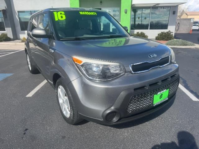 2016 Gray /Black Kia Soul ! (KNDJN2A23G7) , Automatic transmission, located at 1865 East Red Hills Pkwy, St. George, 84770, (435) 628-0023, 37.120850, -113.543640 - We specialize in helping ALL people get the best financing available. No matter your credit score, good, bad or none we can get you an amazing rate. Had a bankruptcy, divorce, or repossessions? We give you the green light to get your credit back on the road. Low down and affordable payments that fit - Photo#1