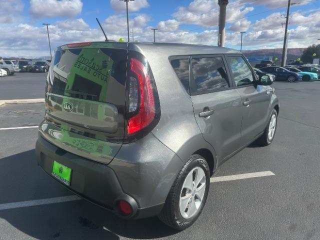 2016 Gray /Black Kia Soul ! (KNDJN2A23G7) , Automatic transmission, located at 1865 East Red Hills Pkwy, St. George, 84770, (435) 628-0023, 37.120850, -113.543640 - We specialize in helping ALL people get the best financing available. No matter your credit score, good, bad or none we can get you an amazing rate. Had a bankruptcy, divorce, or repossessions? We give you the green light to get your credit back on the road. Low down and affordable payments that fit - Photo#9