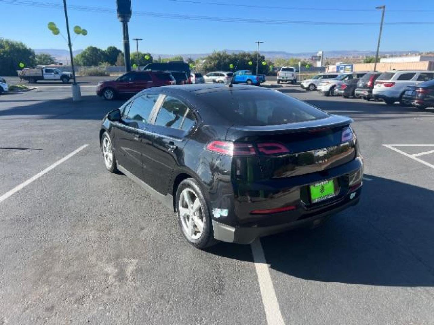 2014 Black /Black Chevrolet Volt Standard w/ LEP (1G1RE6E45EU) with an 1.4L L4 DOHC 16V PLUG-IN HYBRID engine, Automatic transmission, located at 1865 East Red Hills Pkwy, St. George, 84770, (435) 628-0023, 37.120850, -113.543640 - *THIS VEHICLE QUALIFIES FOR A $4,000 DOLLAR TAX REBATE* We specialize in helping ALL people get the best financing available. No matter your credit score, good, bad or none we can get you an amazing rate. Had a bankruptcy, divorce, or repossessions? We give you the green light to get your credit ba - Photo#4