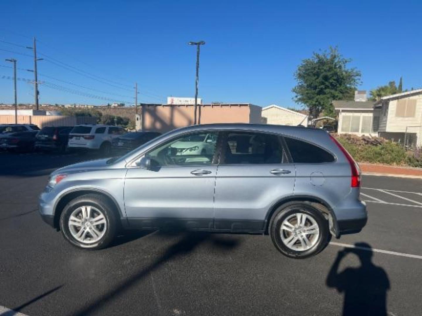 2010 Glacier Blue Metallic /Gray Honda CR-V EX-L (5J6RE4H73AL) with an 2.4L I-4 DOHC engine, Automatic transmission, located at 940 North Main Street, Cedar City, UT, 84720, (435) 628-0023, 37.692936, -113.061897 - We specialize in helping ALL people get the best financing available. No matter your credit score, good, bad or none we can get you an amazing rate. Had a bankruptcy, divorce, or repossessions? We give you the green light to get your credit back on the road. Low down and affordable payments that fit - Photo#3