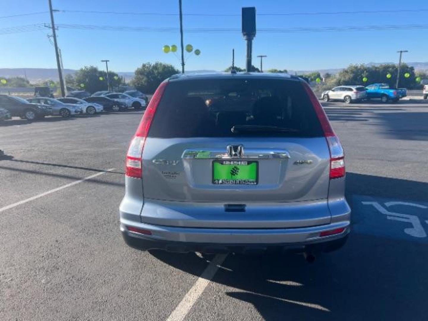 2010 Glacier Blue Metallic /Gray Honda CR-V EX-L (5J6RE4H73AL) with an 2.4L I-4 DOHC engine, Automatic transmission, located at 940 North Main Street, Cedar City, UT, 84720, (435) 628-0023, 37.692936, -113.061897 - We specialize in helping ALL people get the best financing available. No matter your credit score, good, bad or none we can get you an amazing rate. Had a bankruptcy, divorce, or repossessions? We give you the green light to get your credit back on the road. Low down and affordable payments that fit - Photo#5
