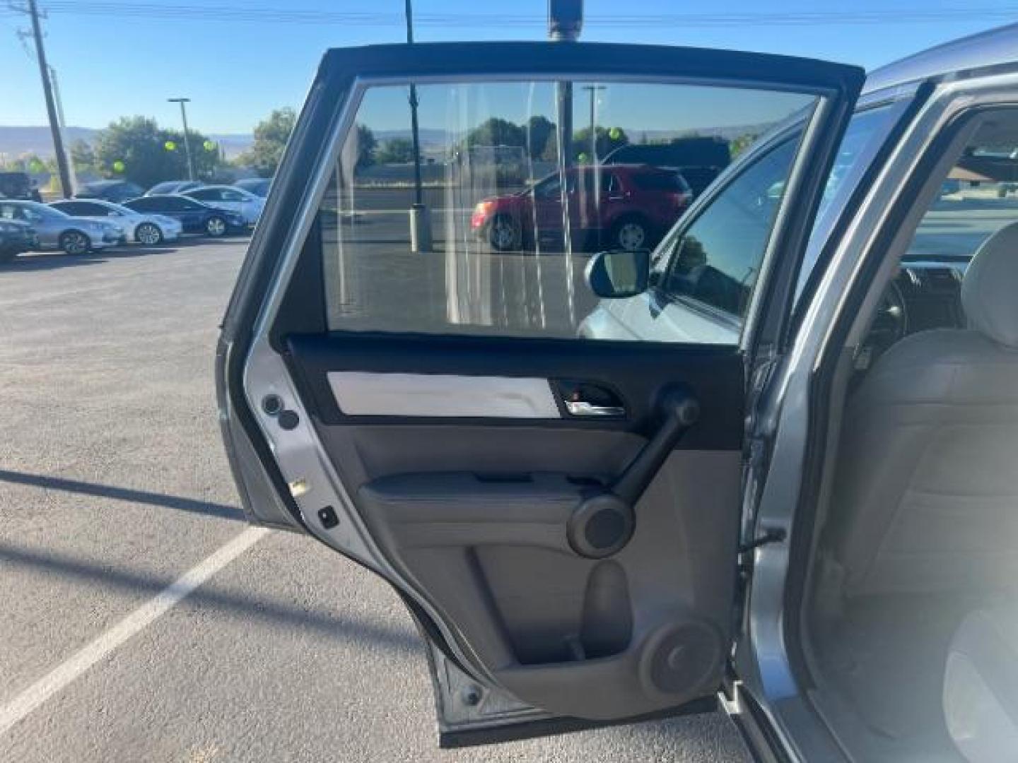 2010 Glacier Blue Metallic /Gray Honda CR-V EX-L (5J6RE4H73AL) with an 2.4L I-4 DOHC engine, Automatic transmission, located at 940 North Main Street, Cedar City, UT, 84720, (435) 628-0023, 37.692936, -113.061897 - We specialize in helping ALL people get the best financing available. No matter your credit score, good, bad or none we can get you an amazing rate. Had a bankruptcy, divorce, or repossessions? We give you the green light to get your credit back on the road. Low down and affordable payments that fit - Photo#19