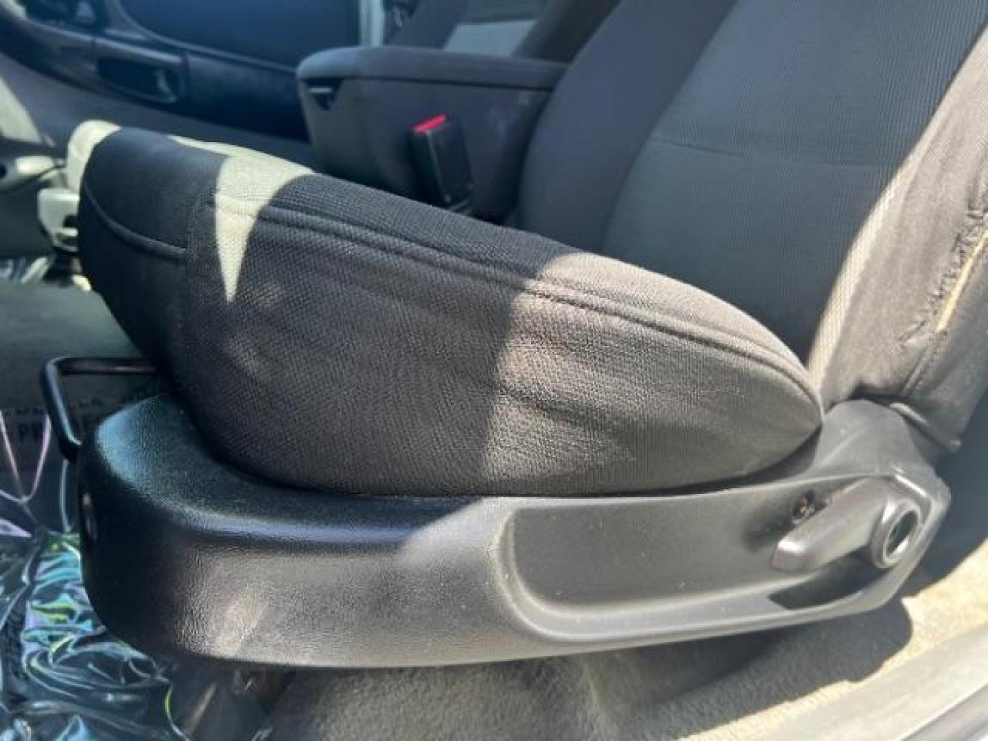 2004 Oxford White /Medium Dark Flint Cloth Interior Ford Ranger XLT SuperCab 3.0L AT 2WD (1FTYR44U94P) with an 3.0L V6 OHV 12V engine, 5-Speed Automatic transmission, located at 940 North Main Street, Cedar City, UT, 84720, (435) 628-0023, 37.692936, -113.061897 - Photo#13