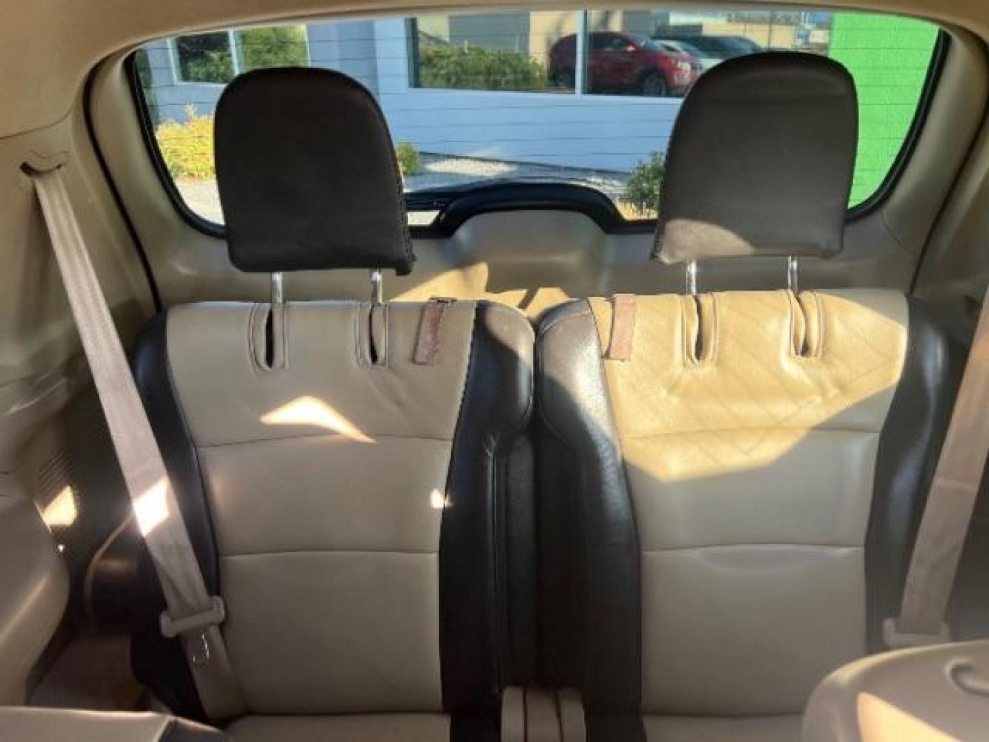 2012 Blizzard Pearl /Sand Beige Toyota Highlander Base V6 | SE V6 (5TDZK3EH3CS) with an 3.5L V-6 DOHC engine, Automatic transmission, located at 1865 East Red Hills Pkwy, St. George, 84770, (435) 628-0023, 37.120850, -113.543640 - We specialize in helping ALL people get the best financing available. No matter your credit score, good, bad or none we can get you an amazing rate. Had a bankruptcy, divorce, or repossessions? We give you the green light to get your credit back on the road. Low down and affordable payments that fit - Photo#25
